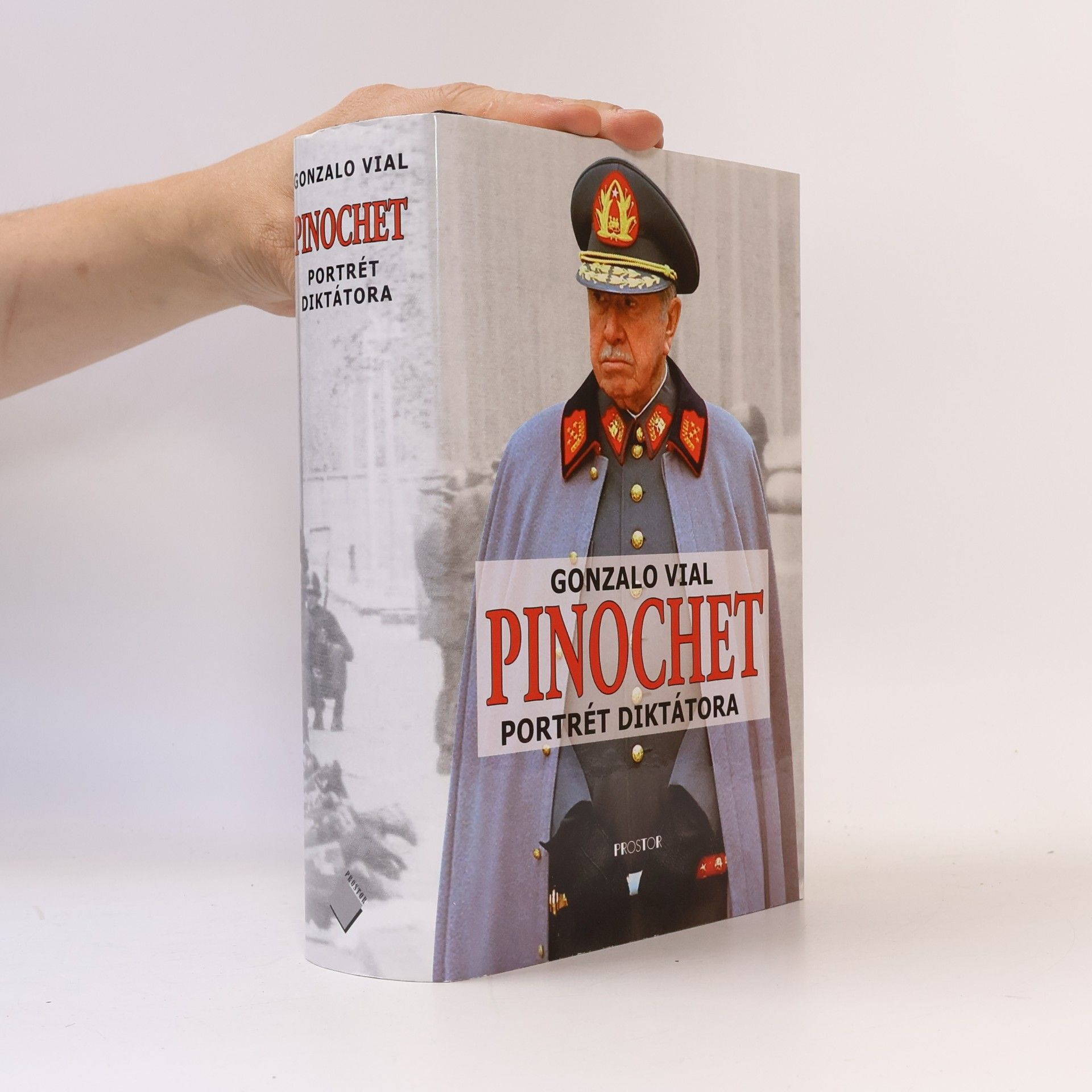 Gonzalo Vial Correa Pinochet. Portrét diktátora