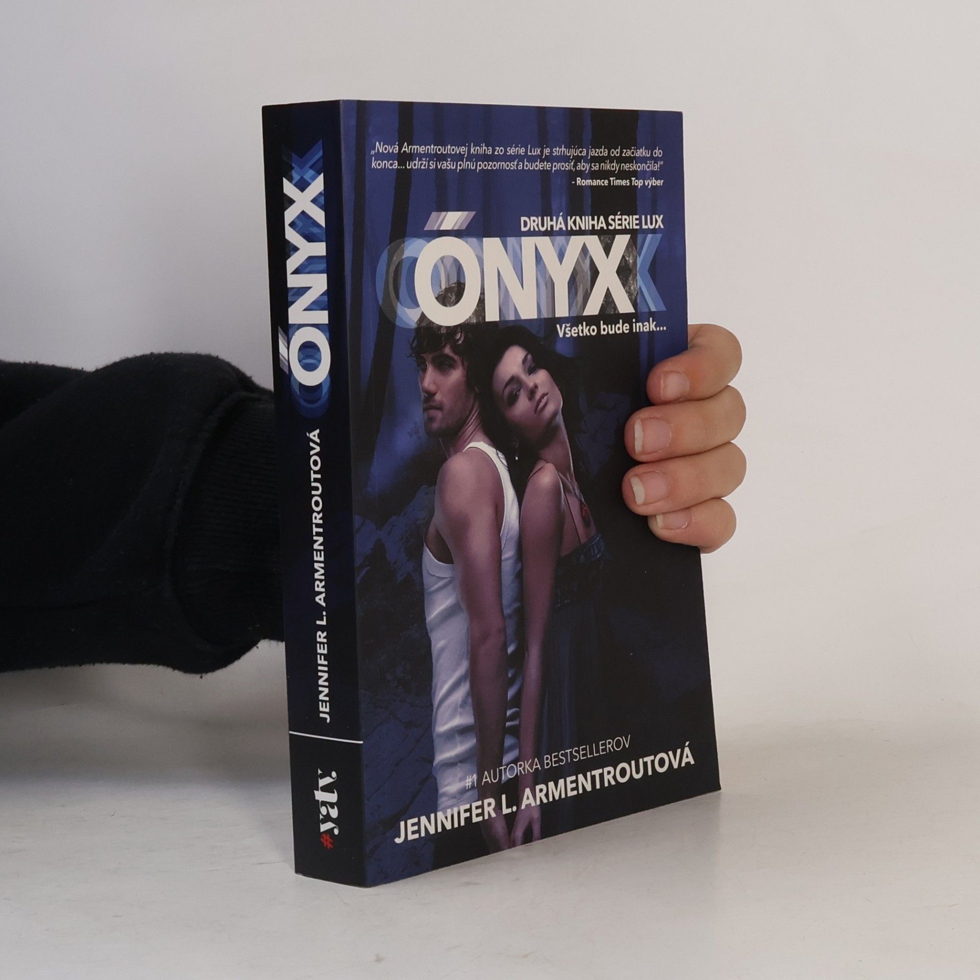 Jennifer Armentrout Ónyx - Všetko bude inak...