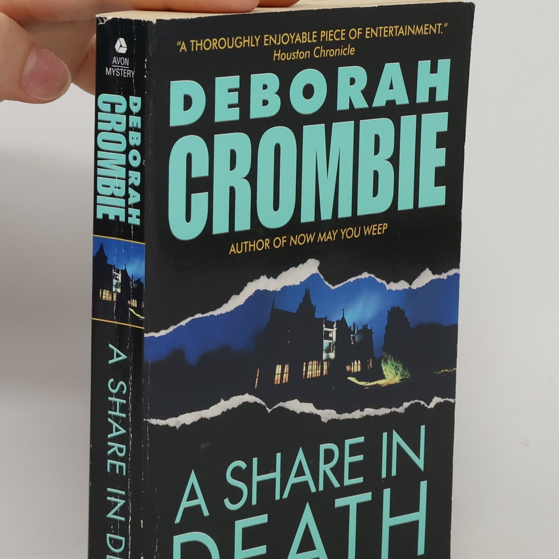 Crombie Deborah A Share in Death