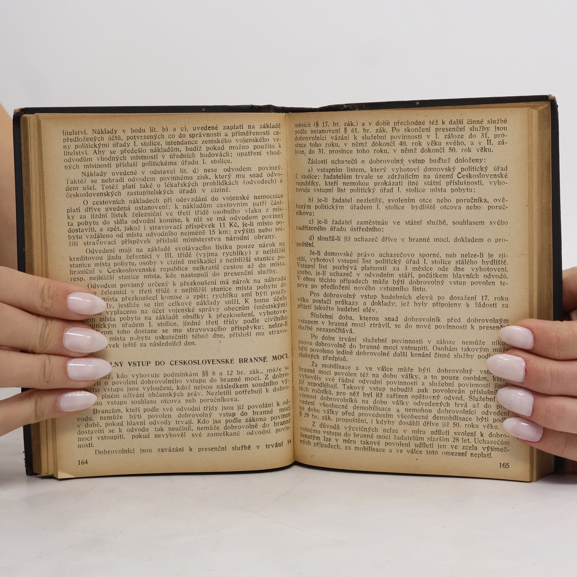 kolektiv ALMANACH čs. branné moci a četnictva.