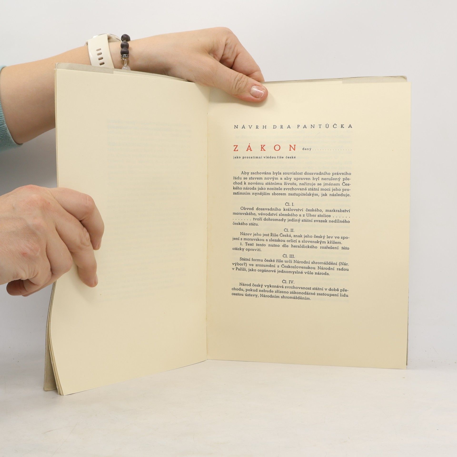Autorenkollektiv První zákon republiky Československé 28. října 1918 : [v upomínku 20letého trvání republiky Československé v jubilejním roce 1938
