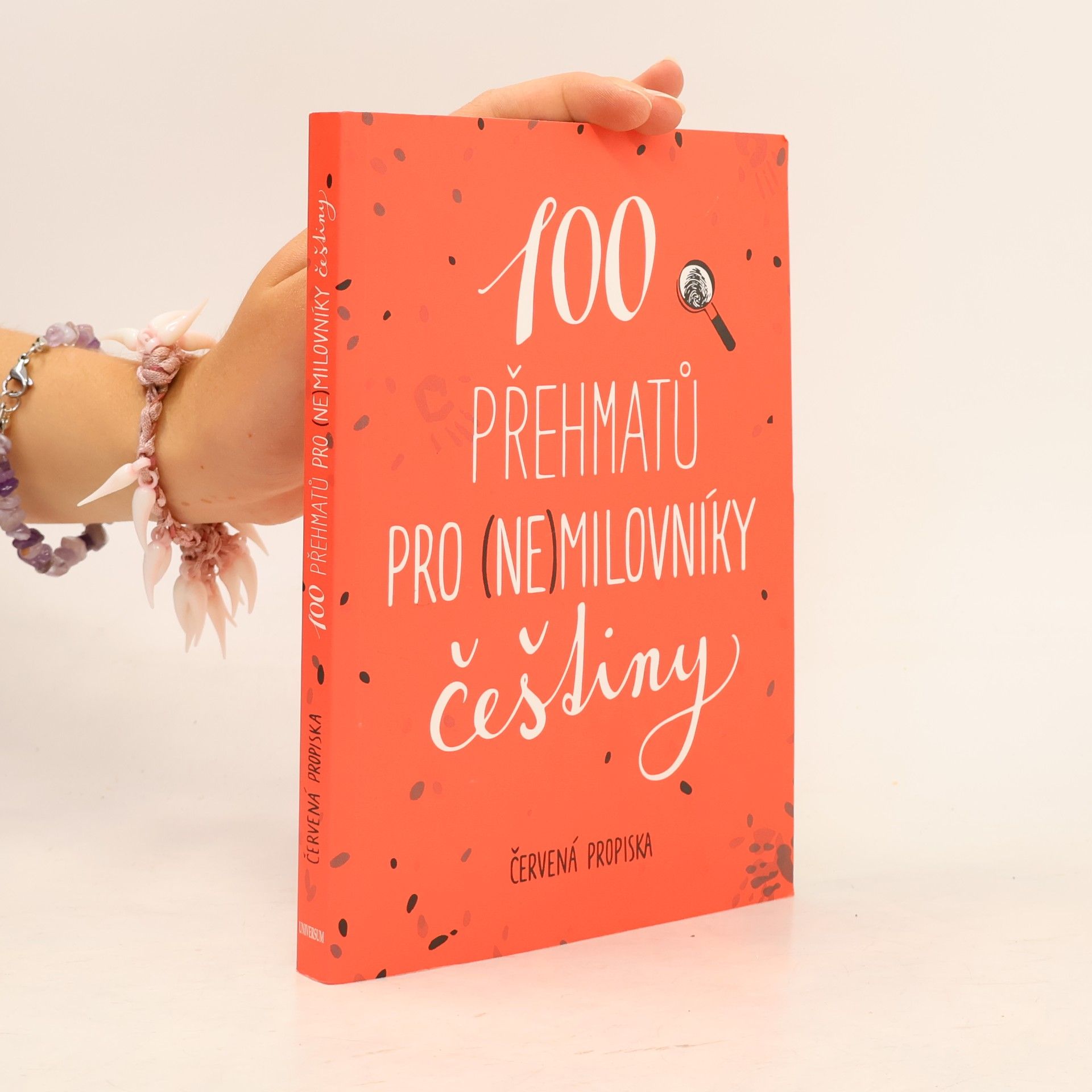 Sabina Straková 100 přehmatů pro (ne)milovníky češtiny