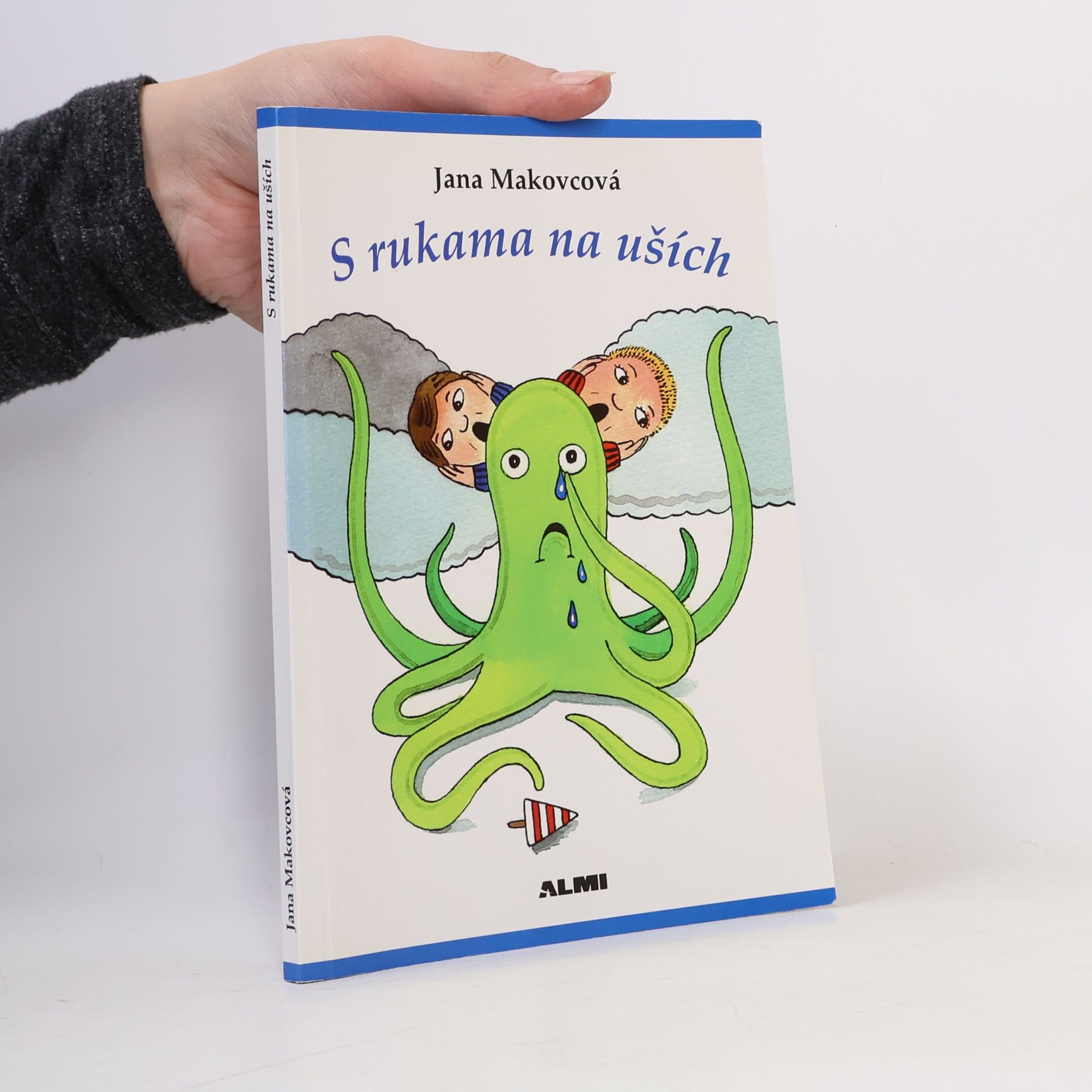Jana Makovcová S rukama na uších