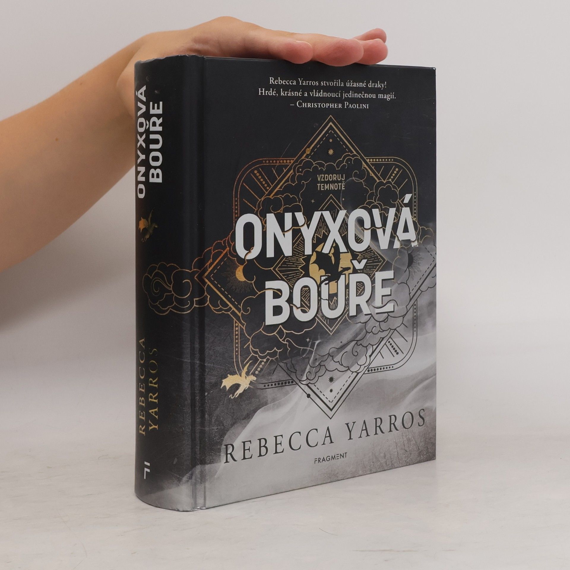 Rebecca Yarros Onyxová bouře