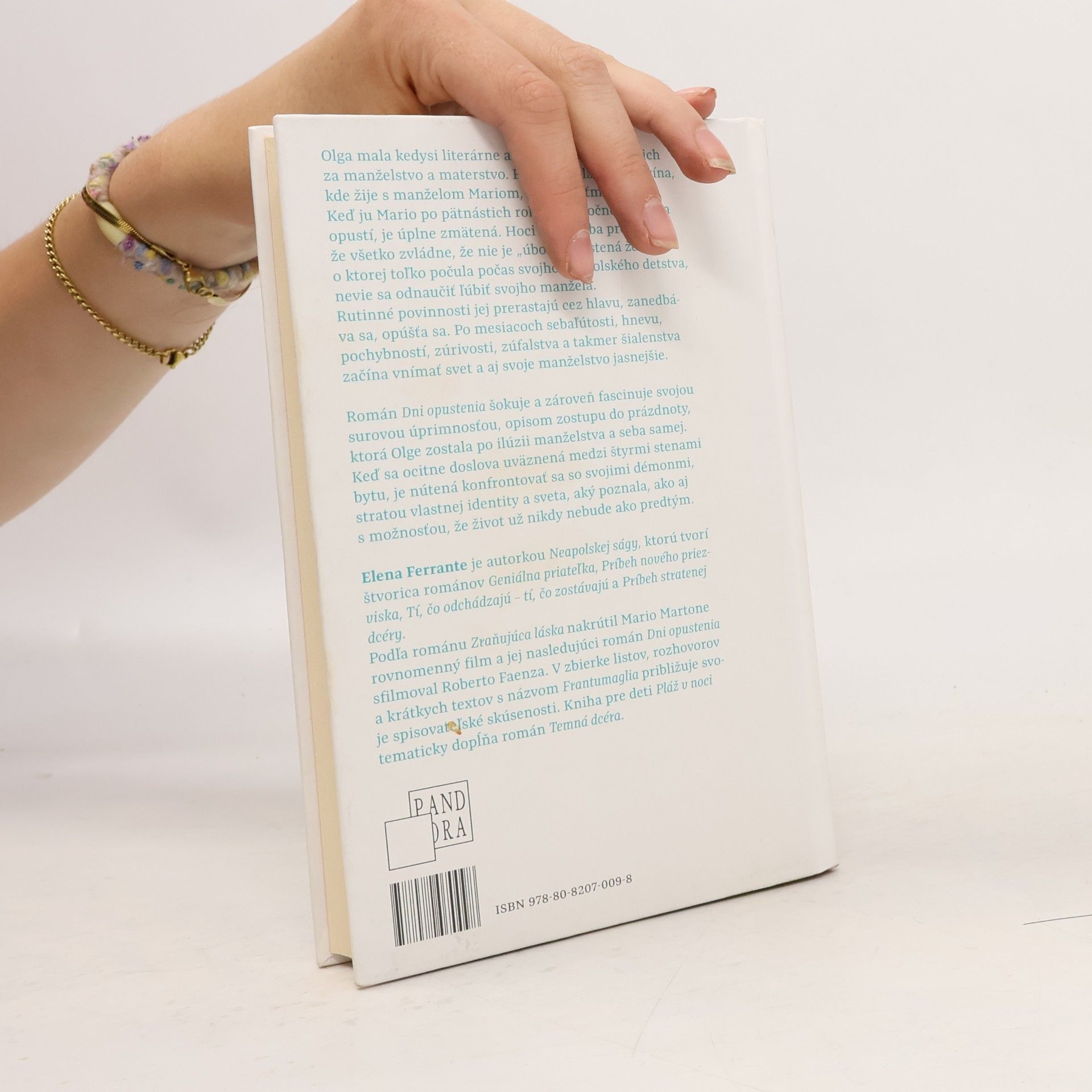 Elena Ferrante Dni opustenia
