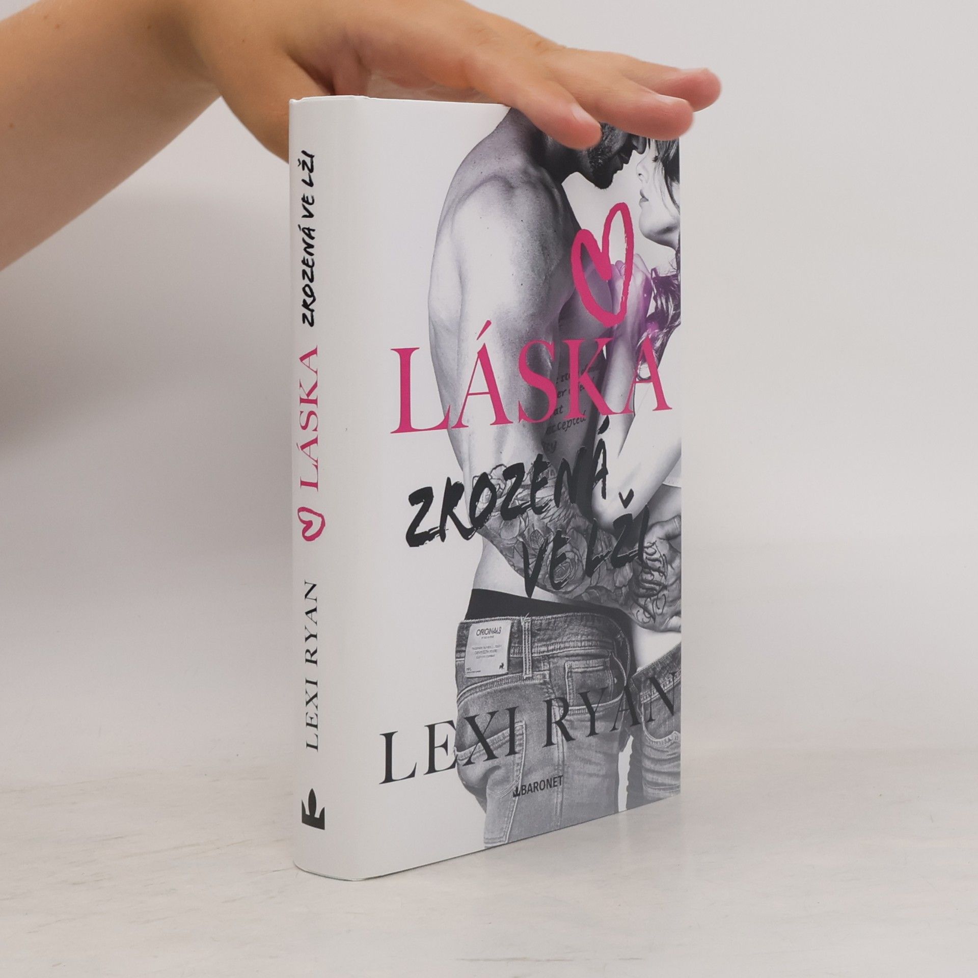 Lexi Ryan Láska zrozená ve lži