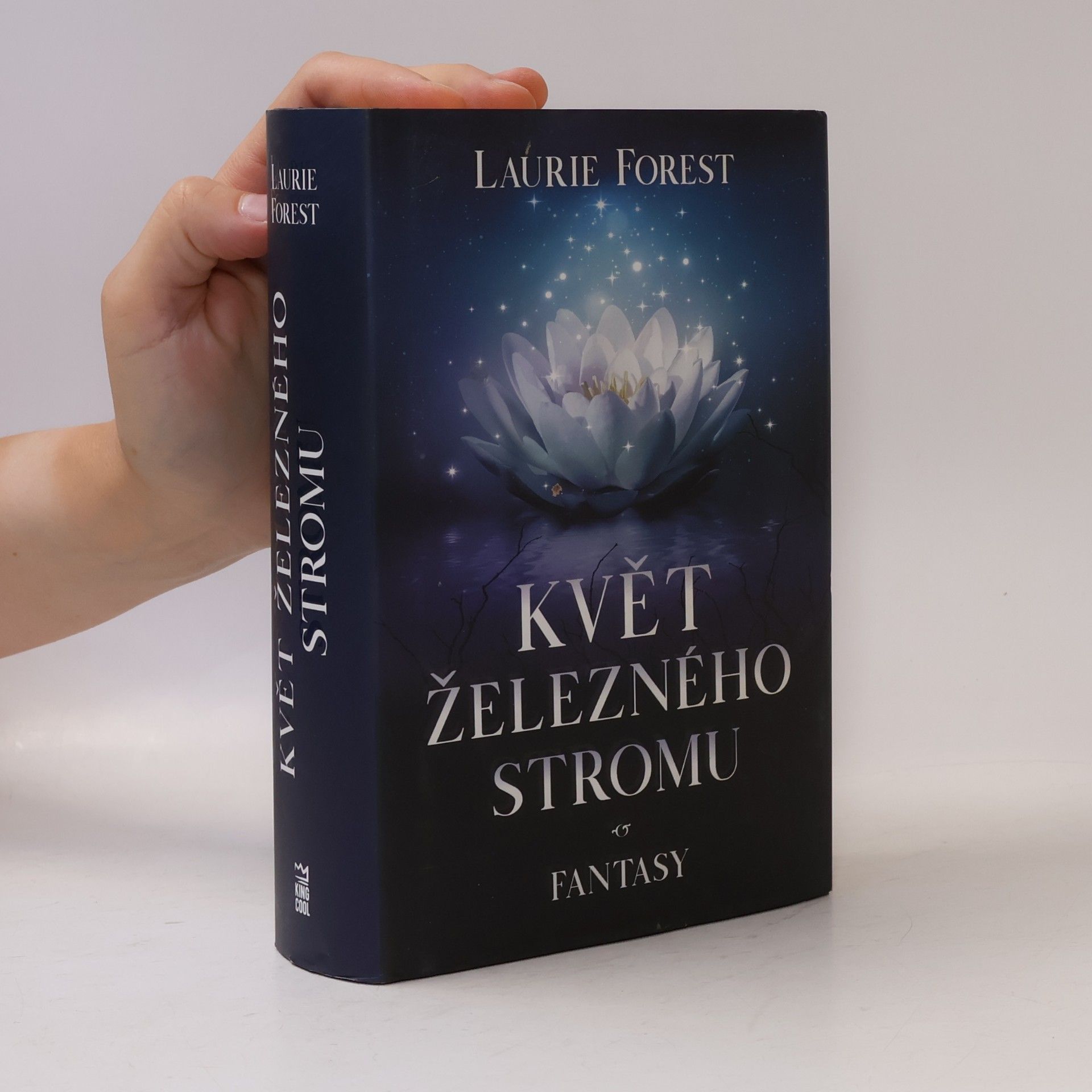Laurie Forest Květ železného stromu