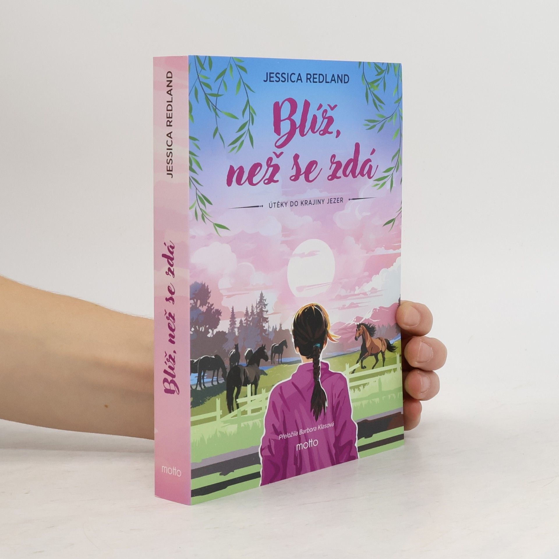 Jessica Redland Blíž, než se zdá