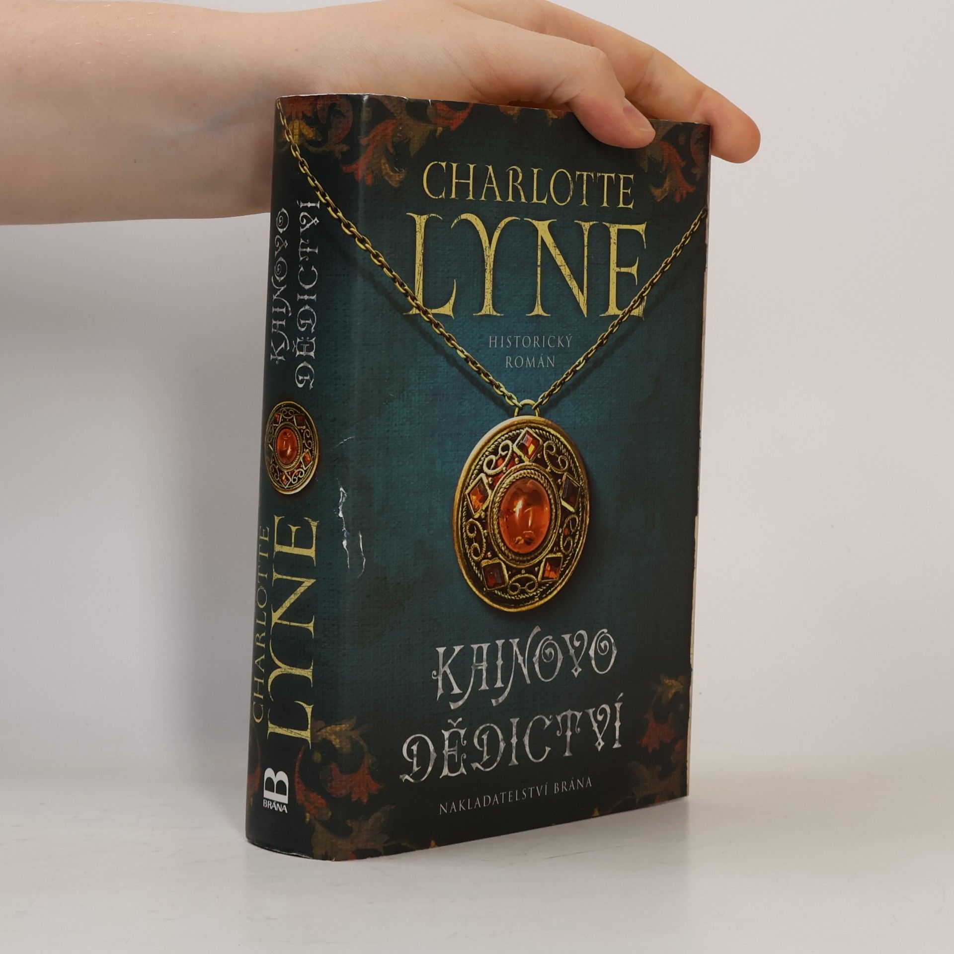 Charlotte Lyne Kainovo dědictví