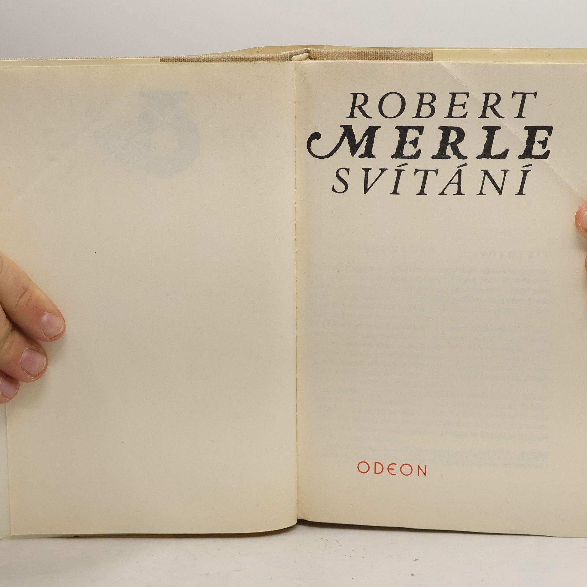 Robert Merle SVÍTÁNÍ