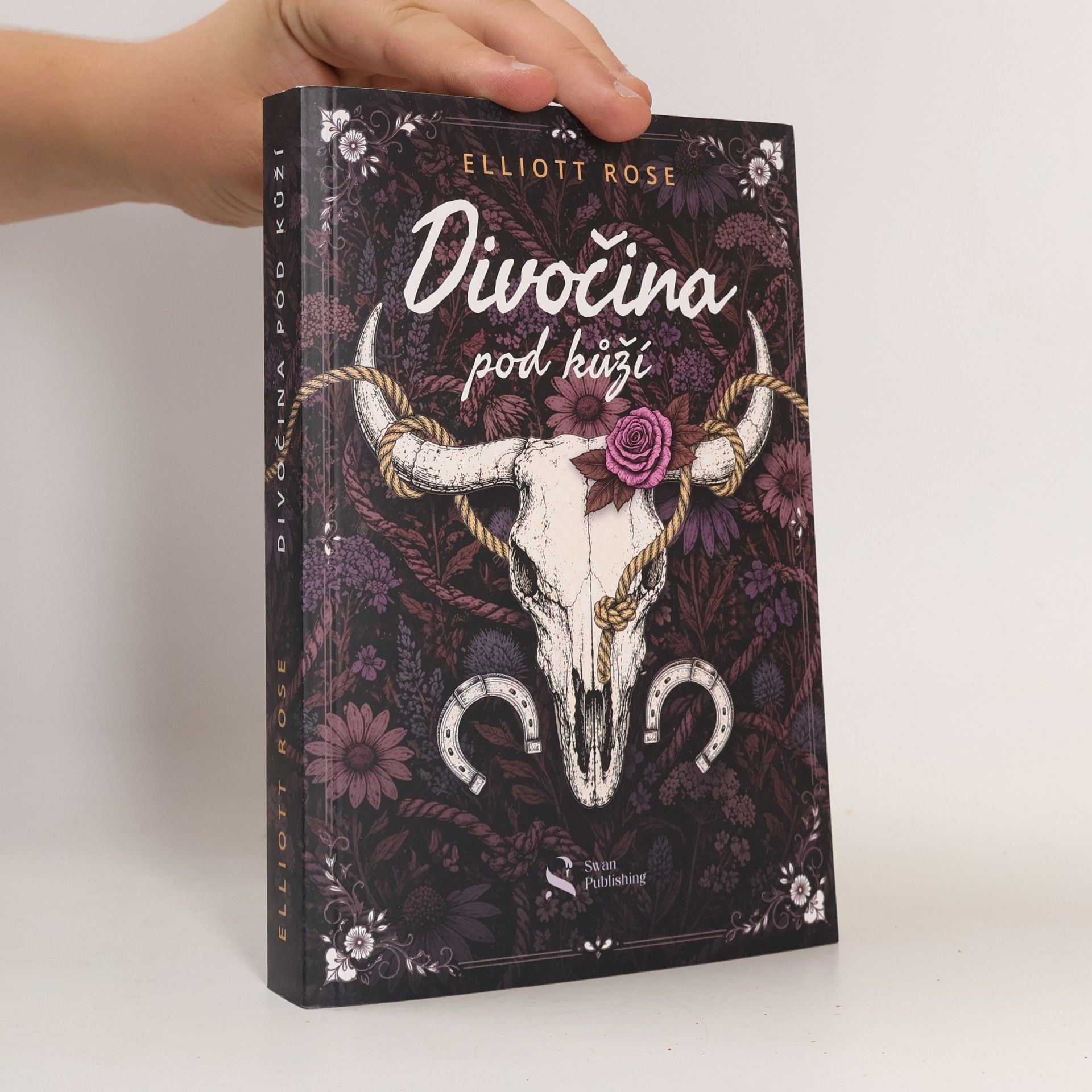 Elliott Rose Divočina pod kůží
