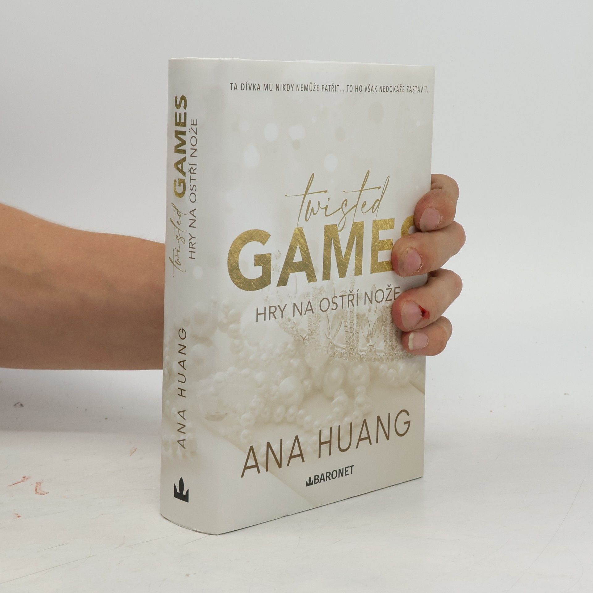 Ana Huang Twisted games. Hry na ostří nože