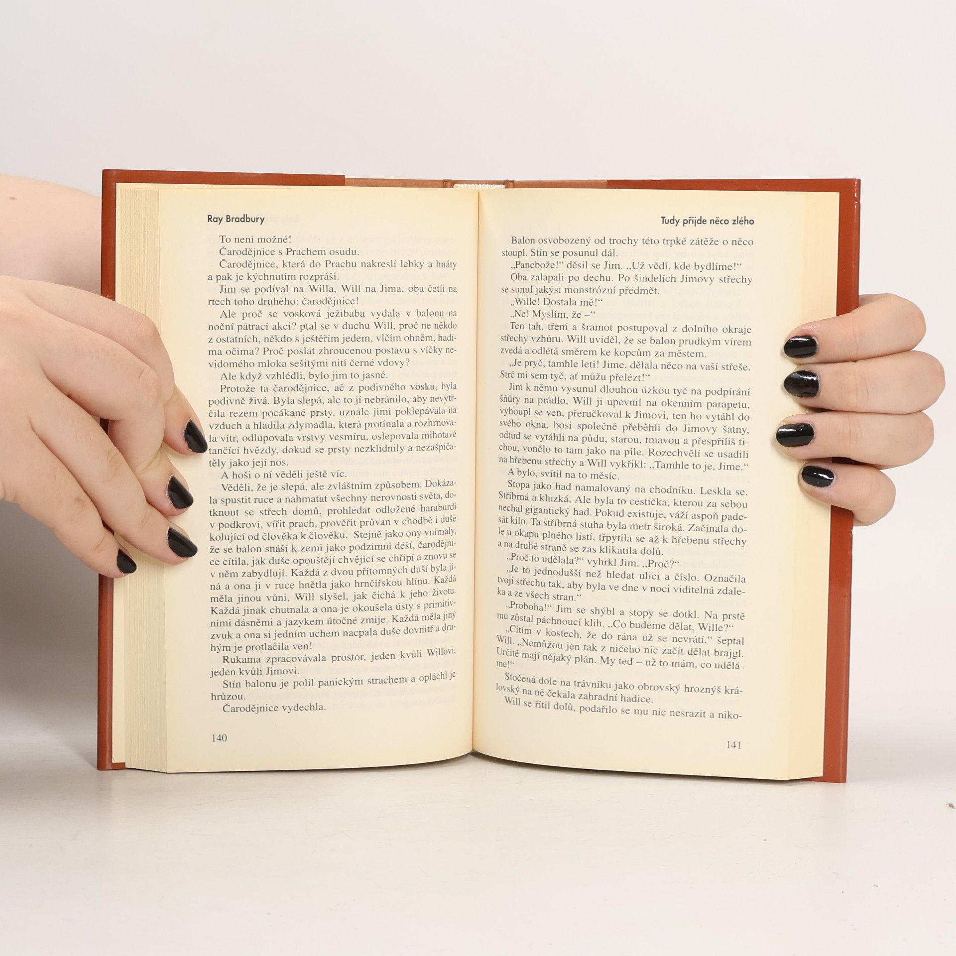 Ray Bradbury Tudy přijde něco zlého