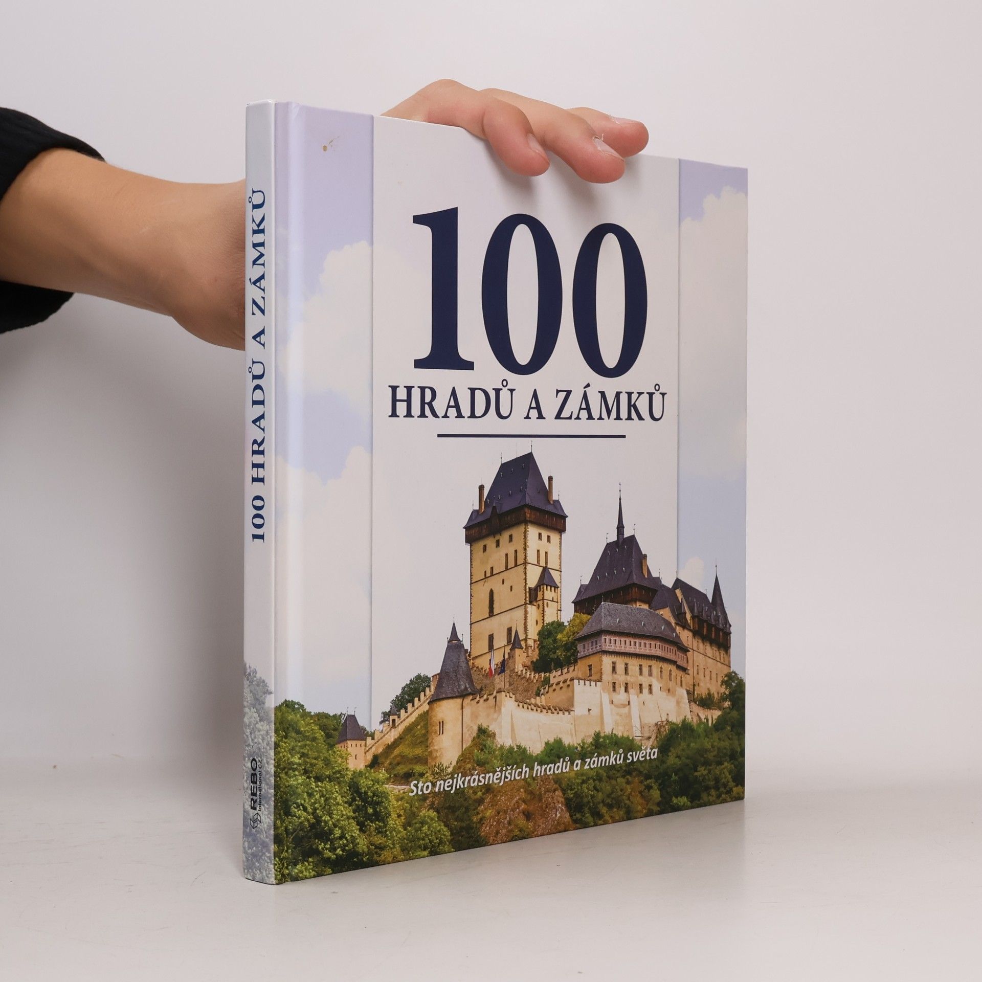 kolektiv 100 hradů a zámků