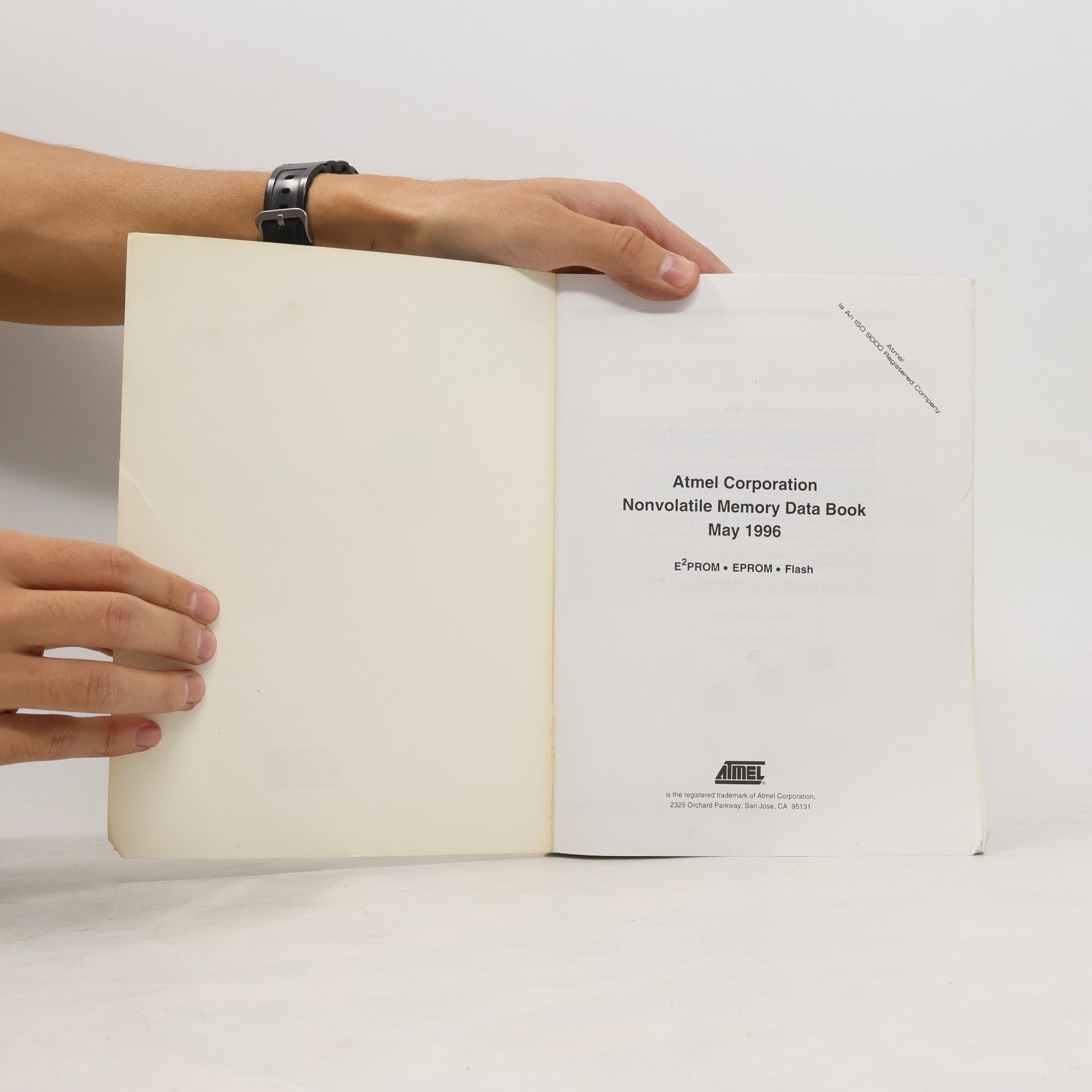 Collectif d'auteurs Nonvolatile Memory