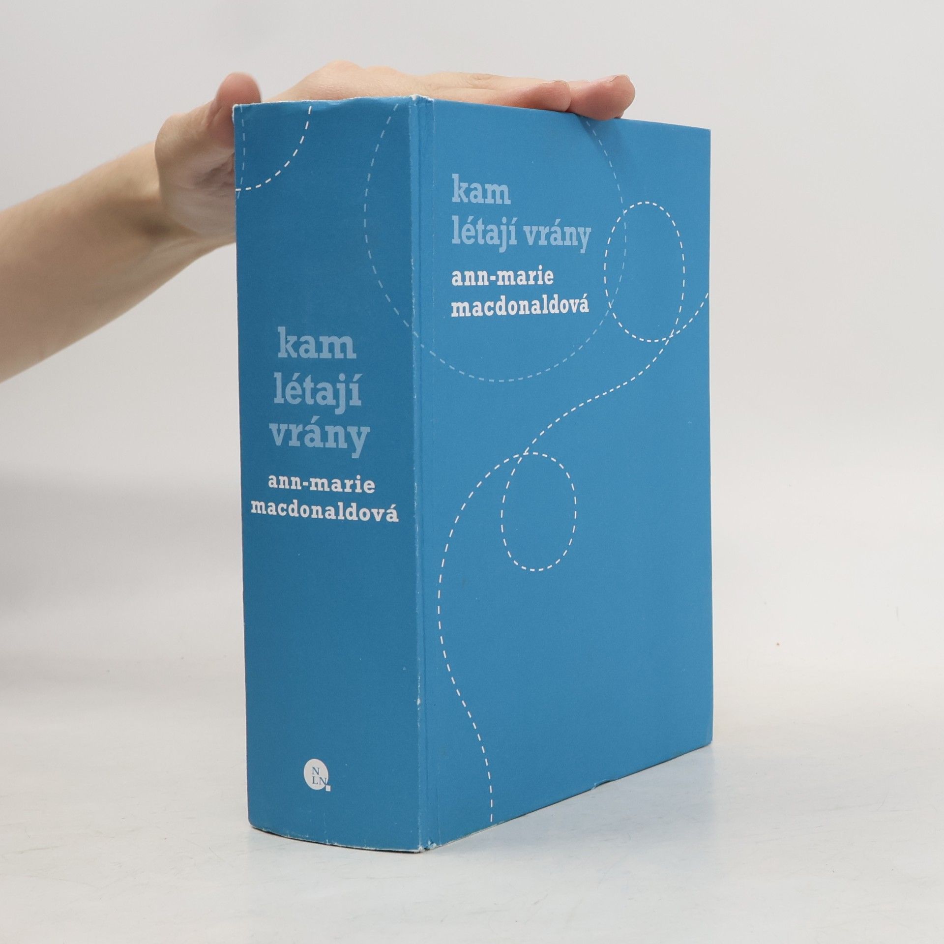 Ann-Marie MacDonald Kam létají vrány