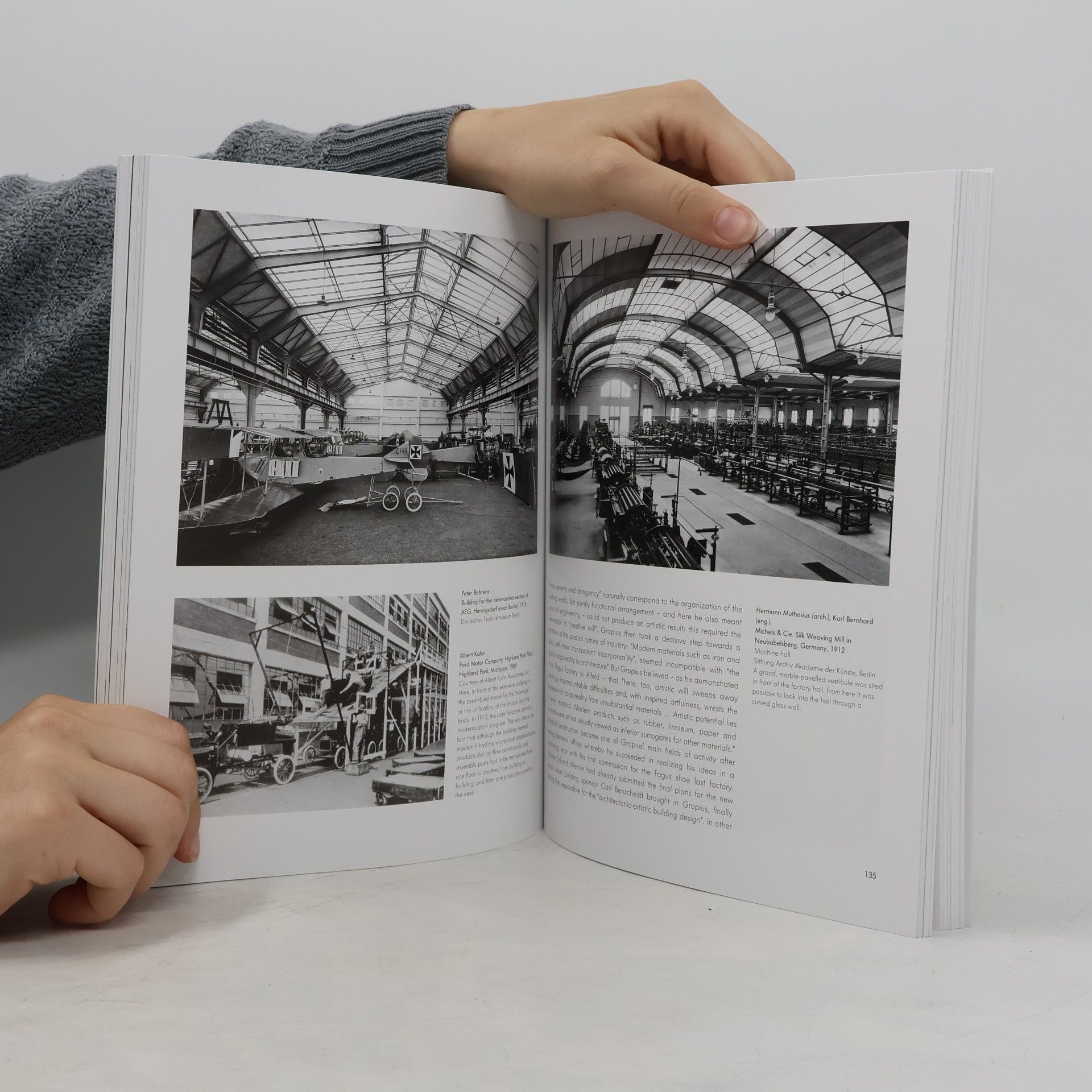 Peter Gössel Architecture in the 20th century. Volume 1 and 2