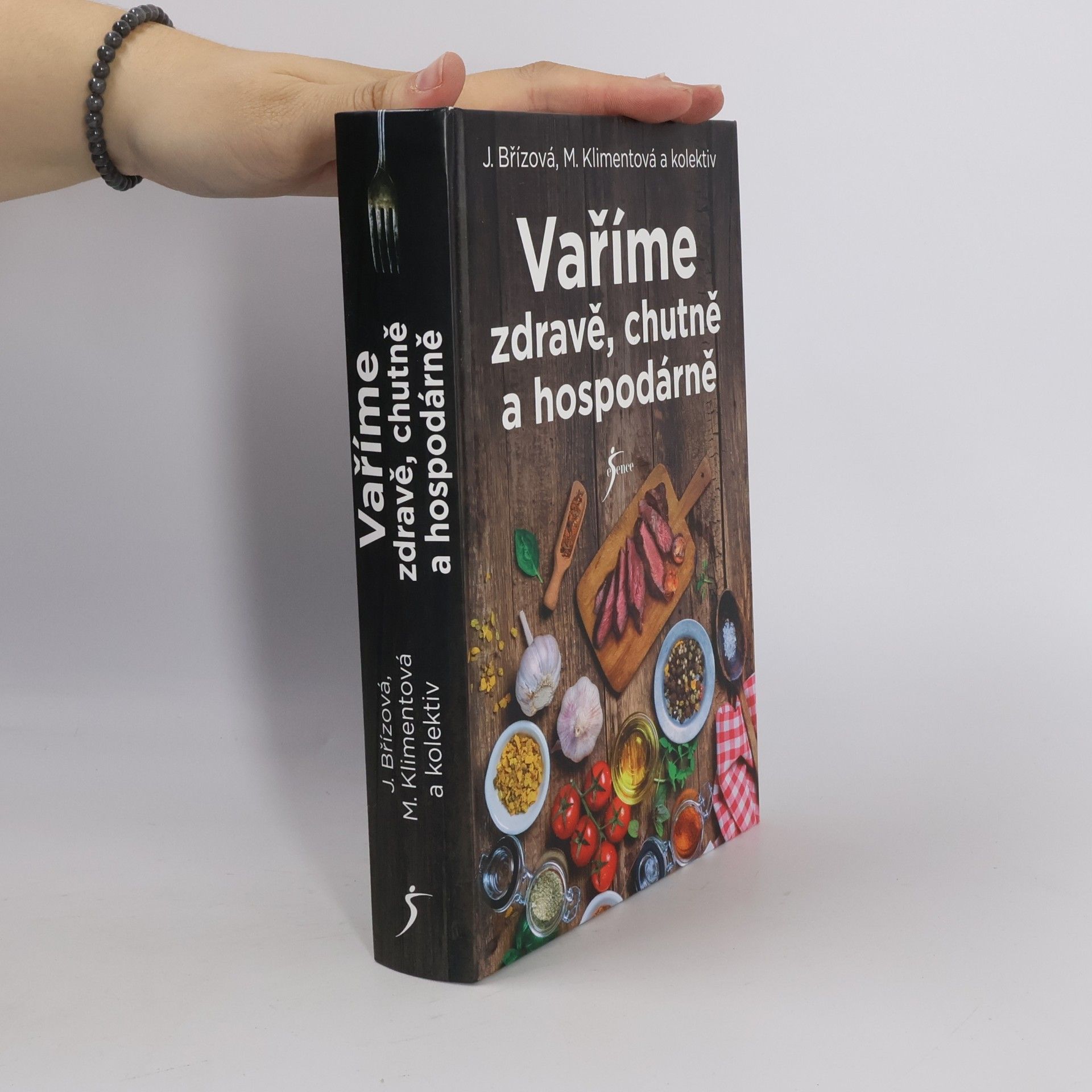 Joza Břízová Vaříme zdravě, chutně a hospodárně