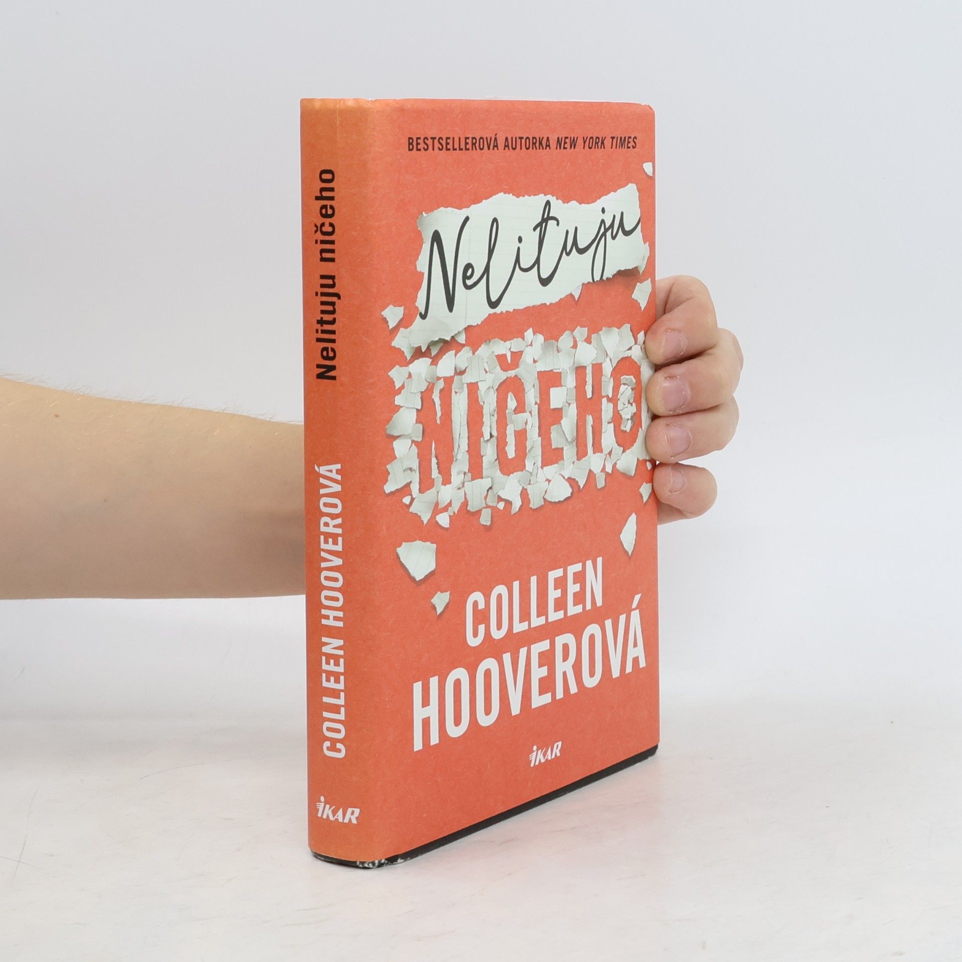 Colleen Hoover Nelituju ničeho
