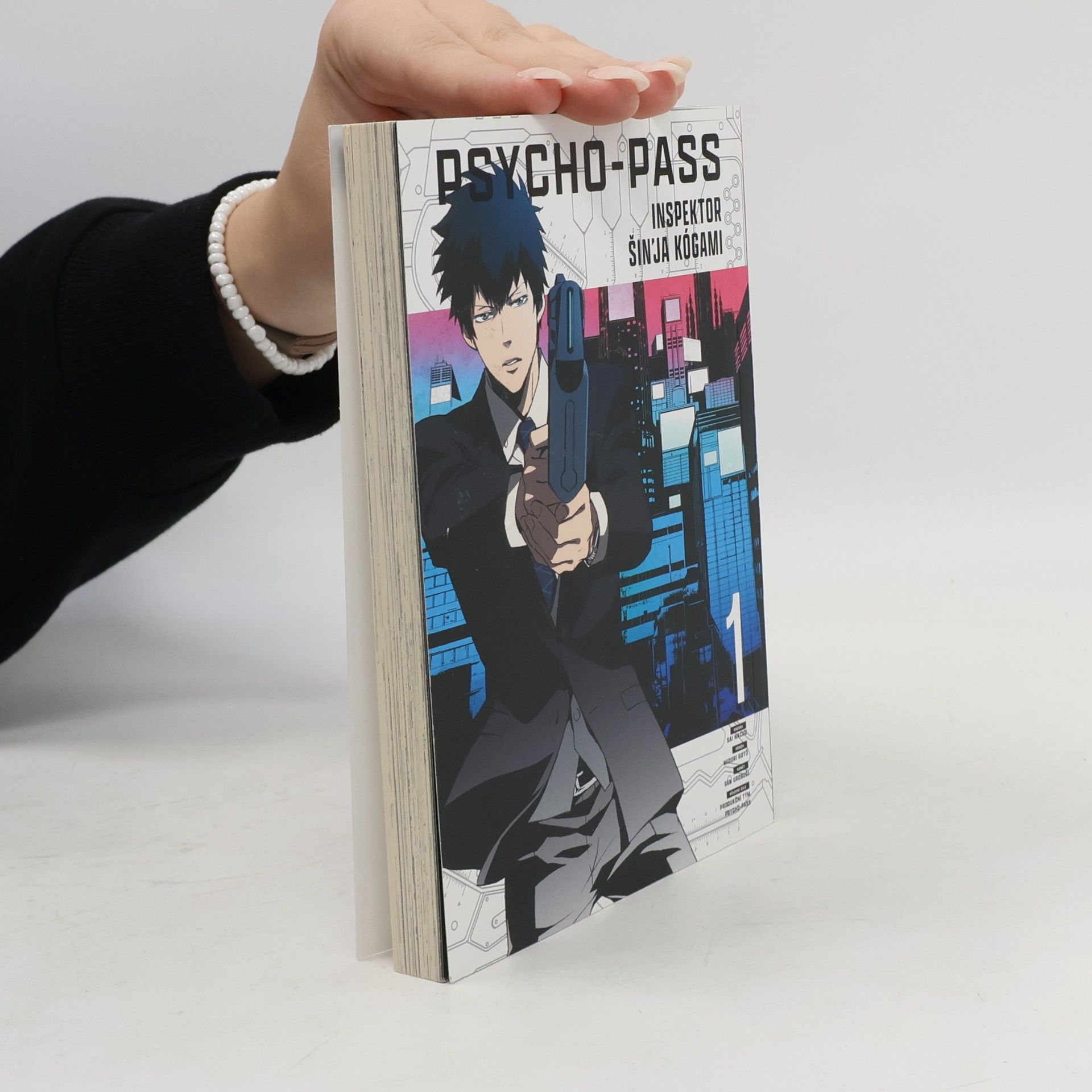 Midori Goto Psycho-pass 1. Inspektor Šin'ja Kógami