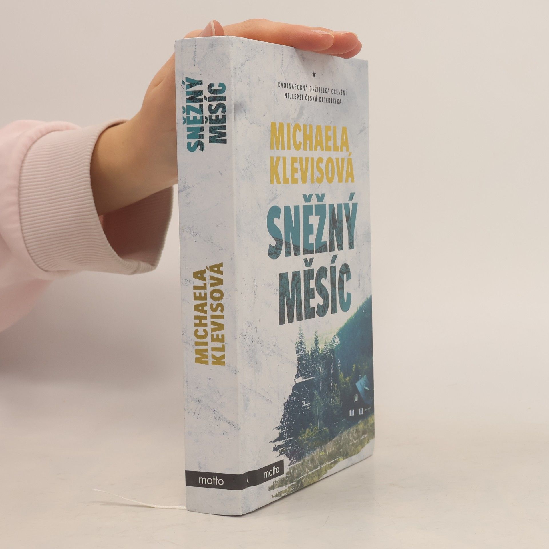 Michaela Klevisová Sněžný měsíc
