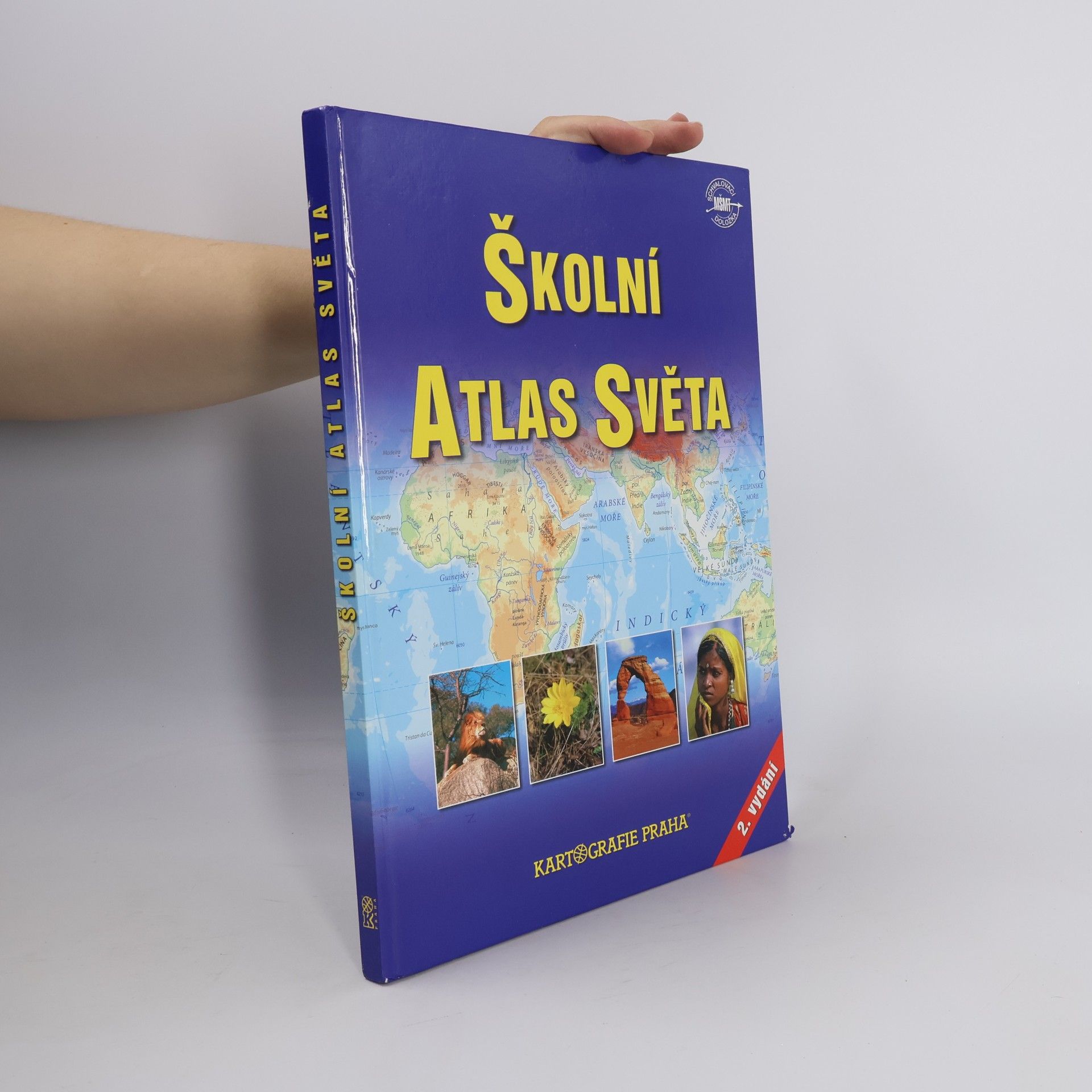Kolektiv autorů Školní atlas světa