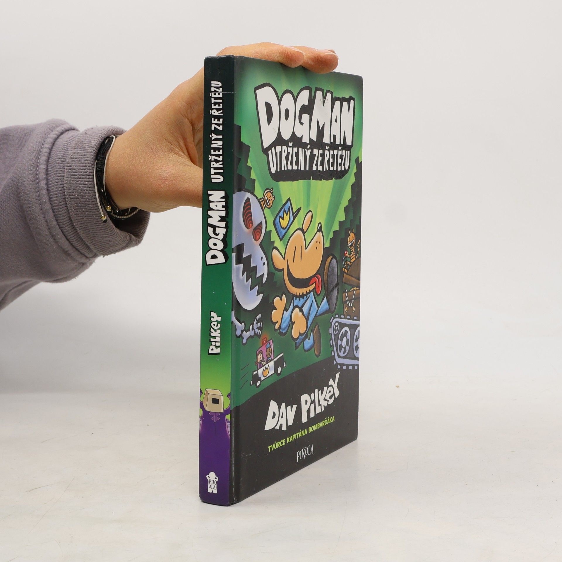 Dav Pilkey Dogman utržený ze řetězu
