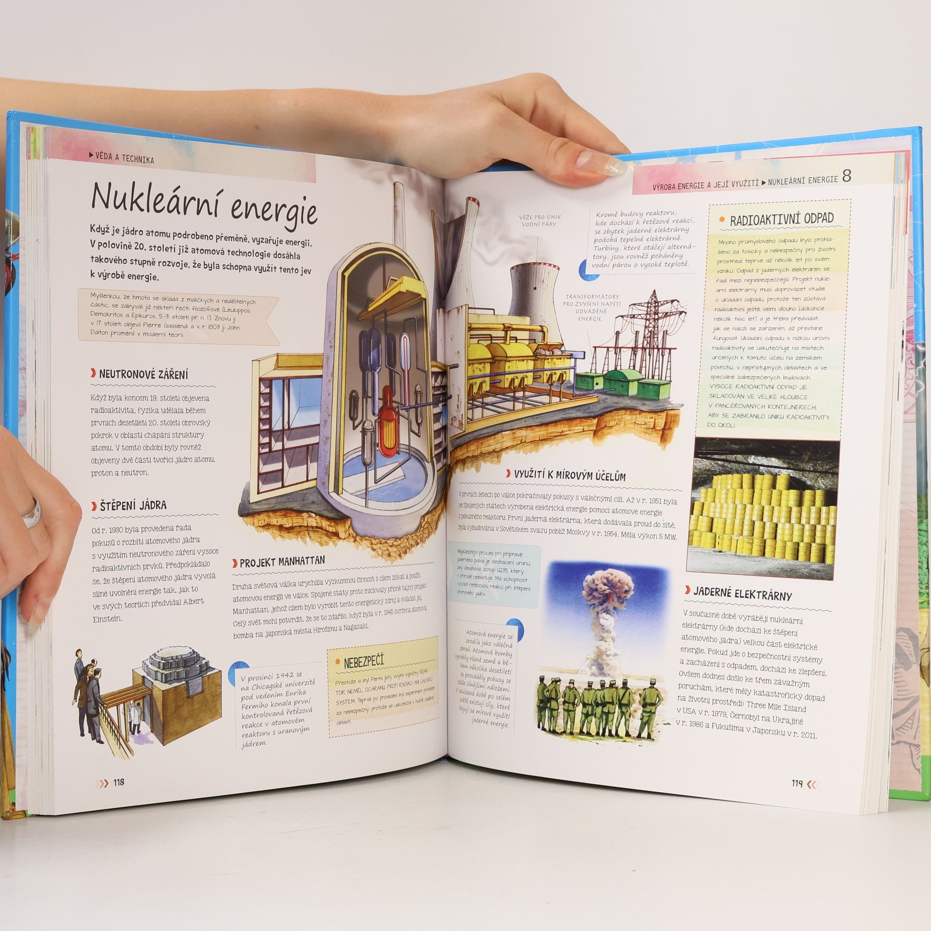 Autorenkollektiv Věda a technika