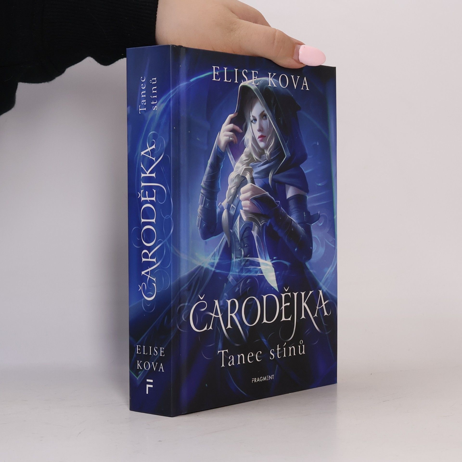 Čarodějka. Tanec stínů