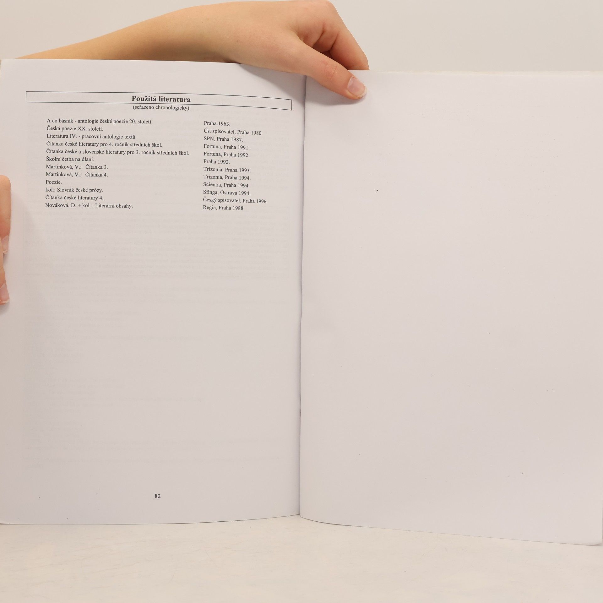 Autorenkollektiv Čítanka k přehledu české literatury 20. století.