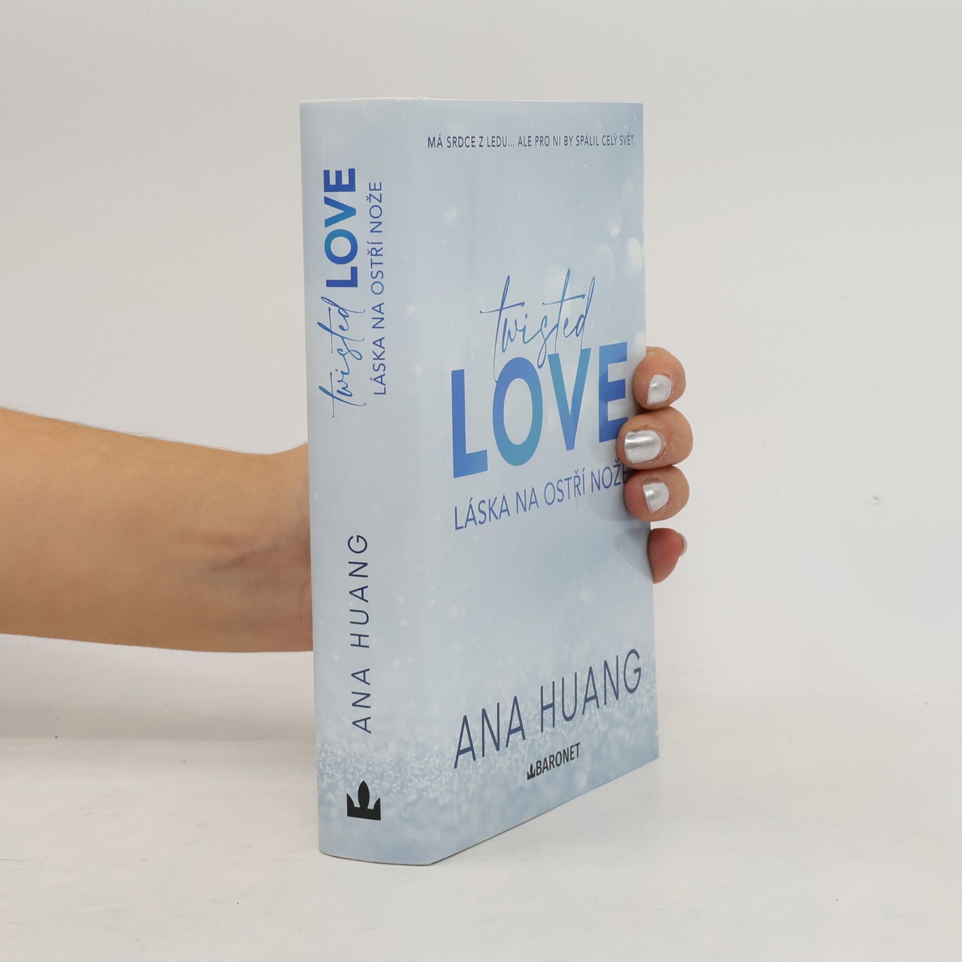 Ana Huang Twisted love. Láska na ostří nože