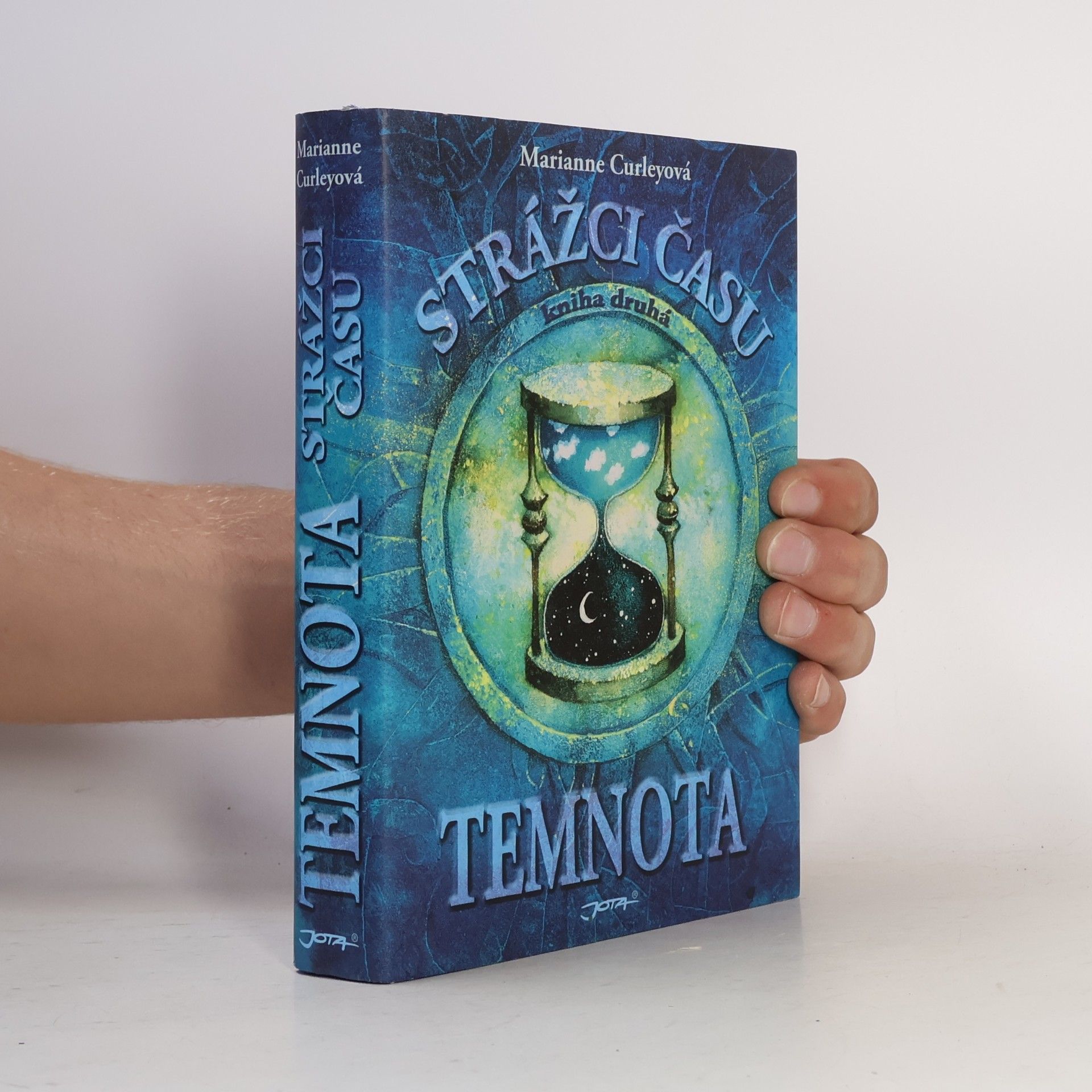 Marianne Curley Temnota. Strážci času. 2. díl