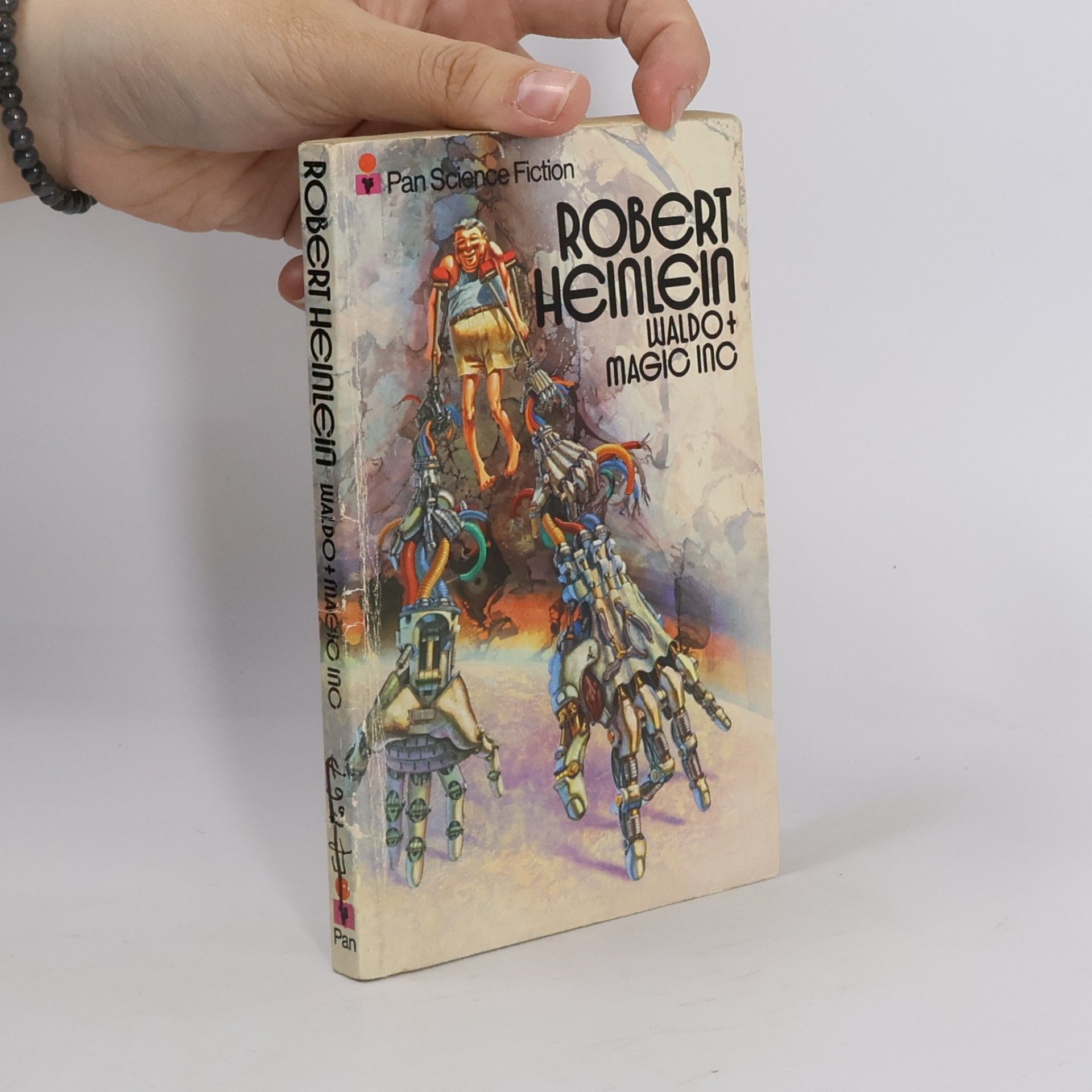 Robert A. Heinlein Pan Science Fiction: Waldo and Magic, Inc.