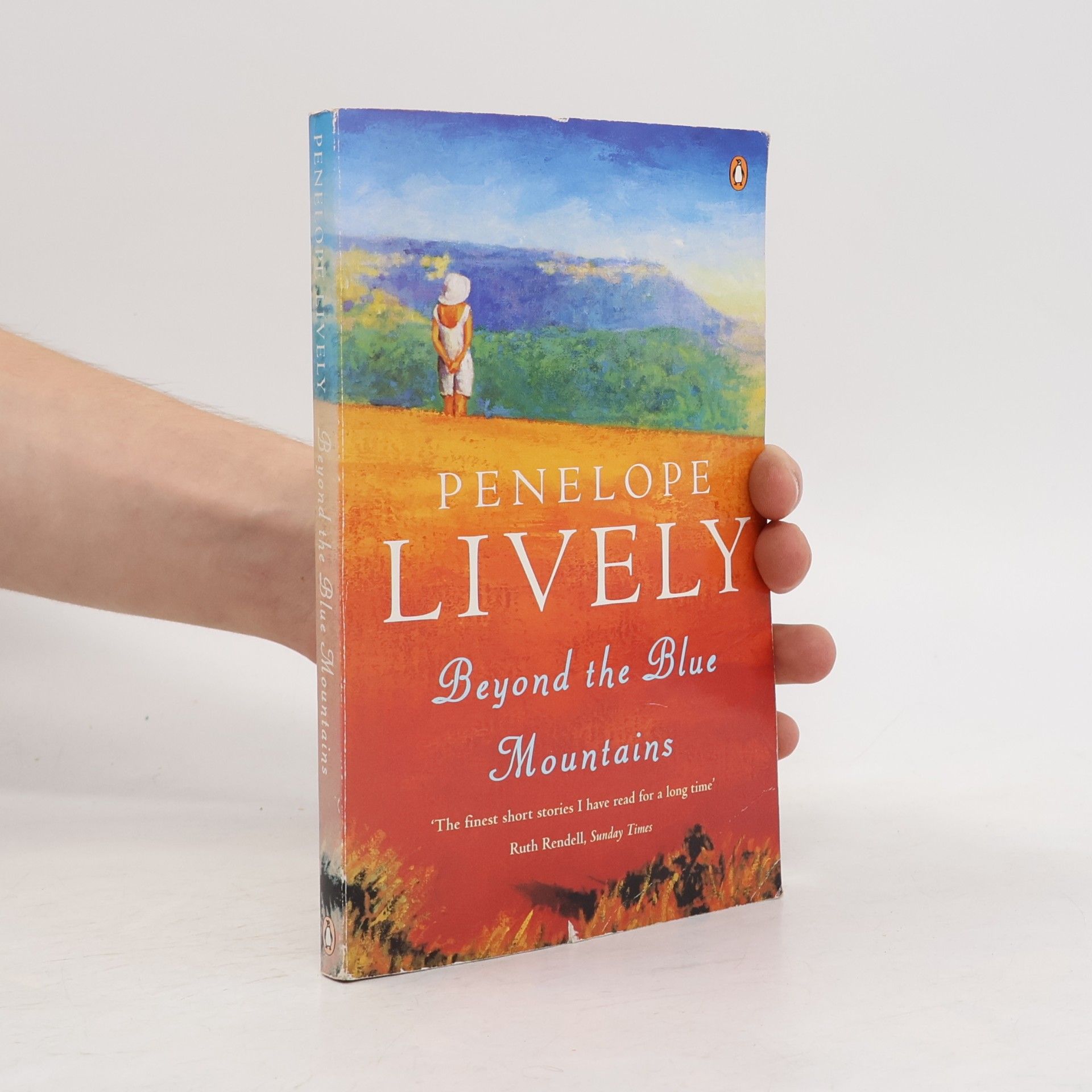 Penelope Lively Beyond the Blue Mountains