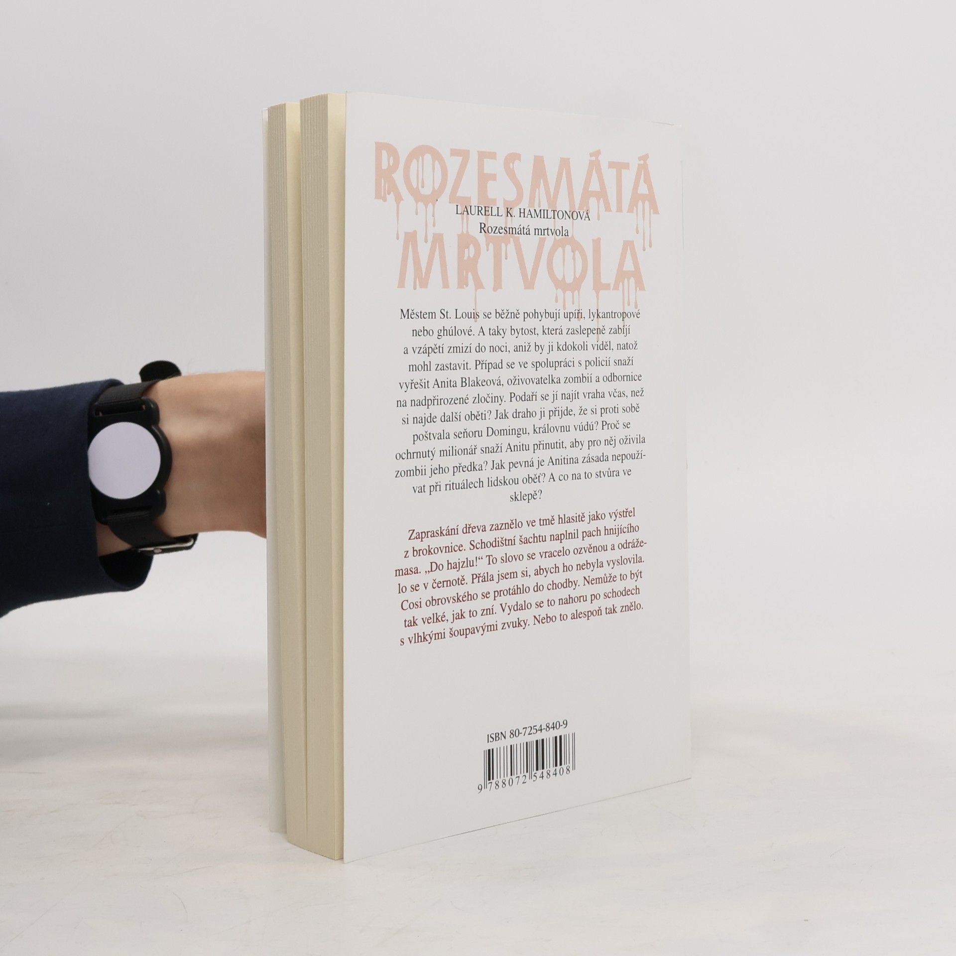 Laurell K. Hamilton Rozesmátá mrtvola