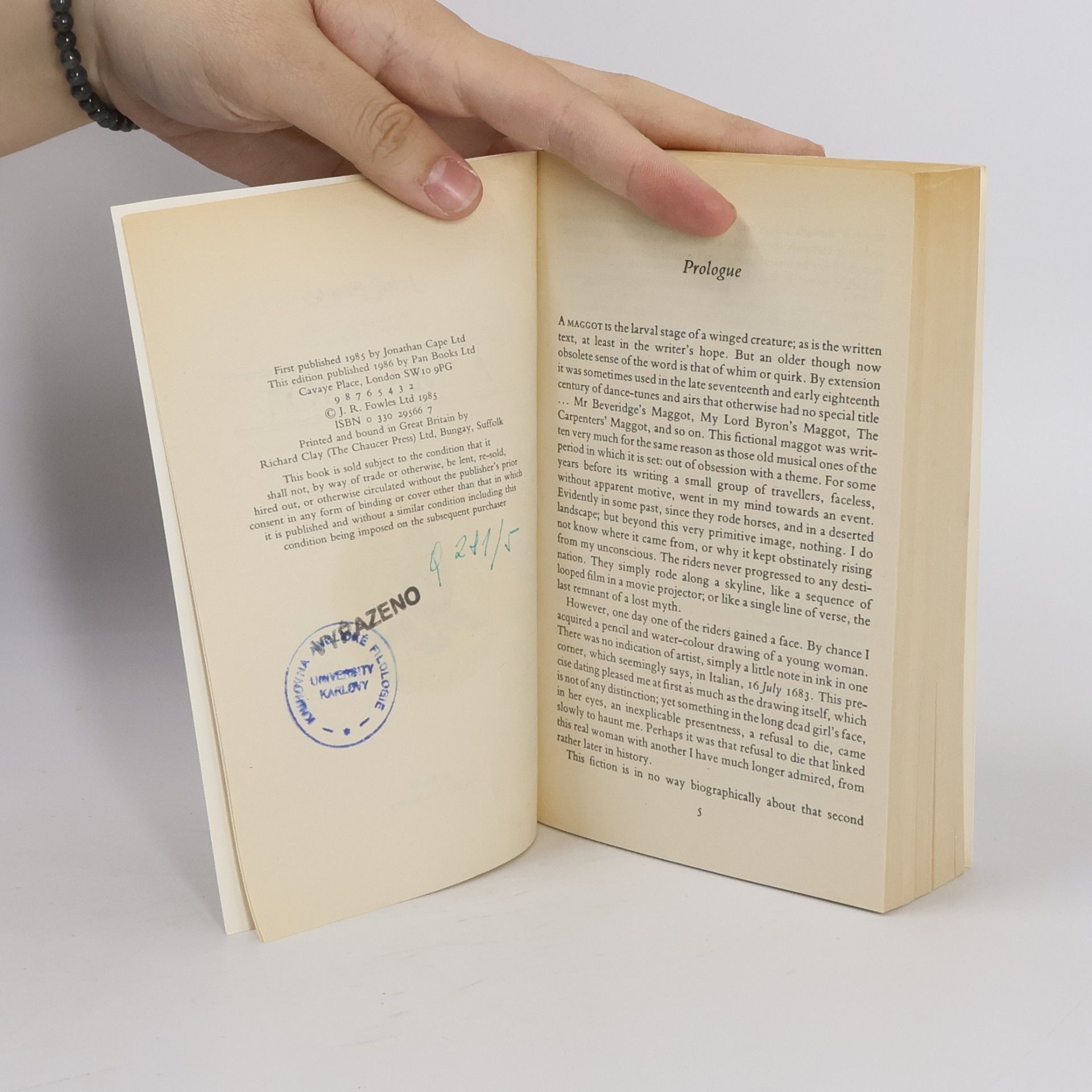 John Fowles A Maggot