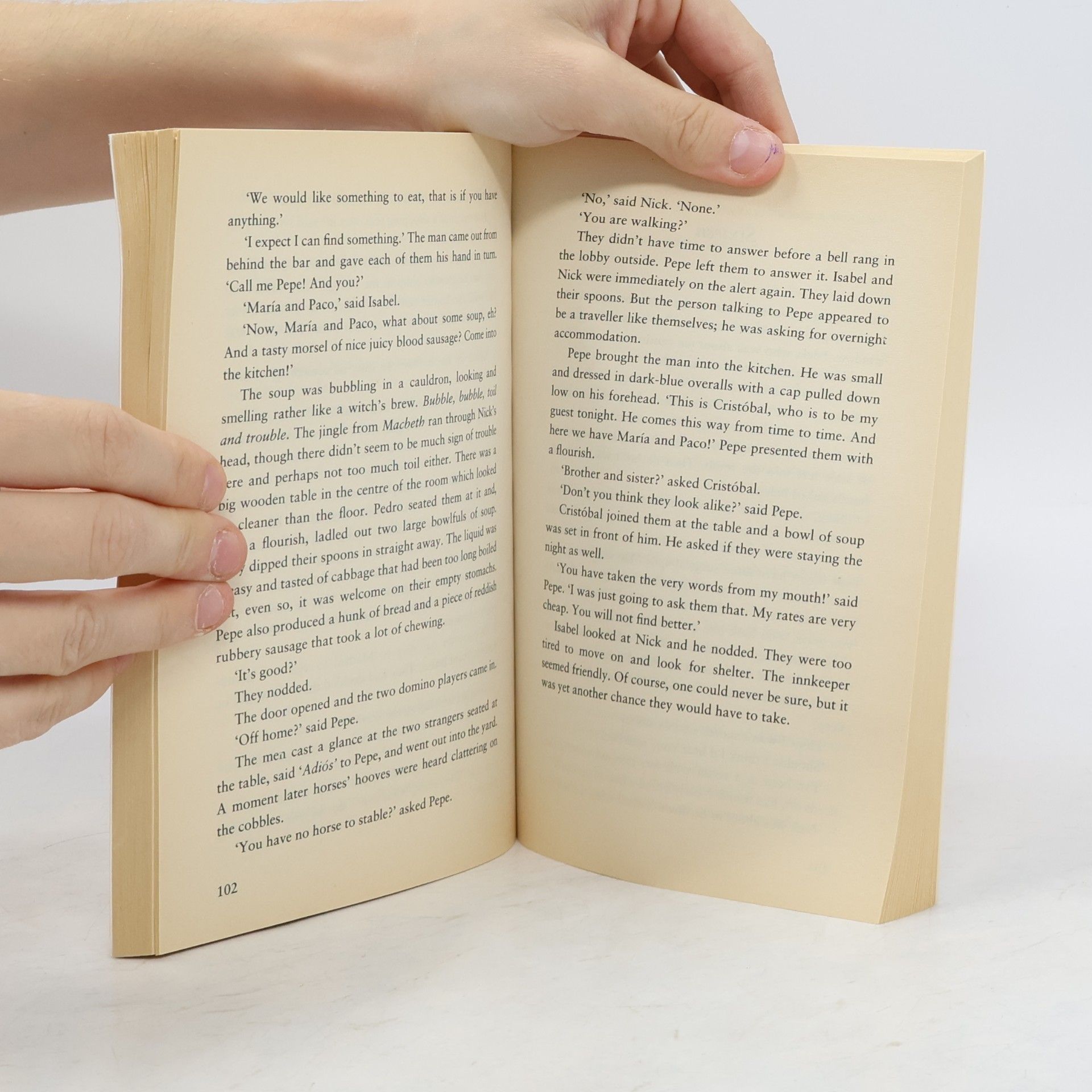 Joan Lingard Puffin Teenage Fiction: Tell the Moon to Come Out