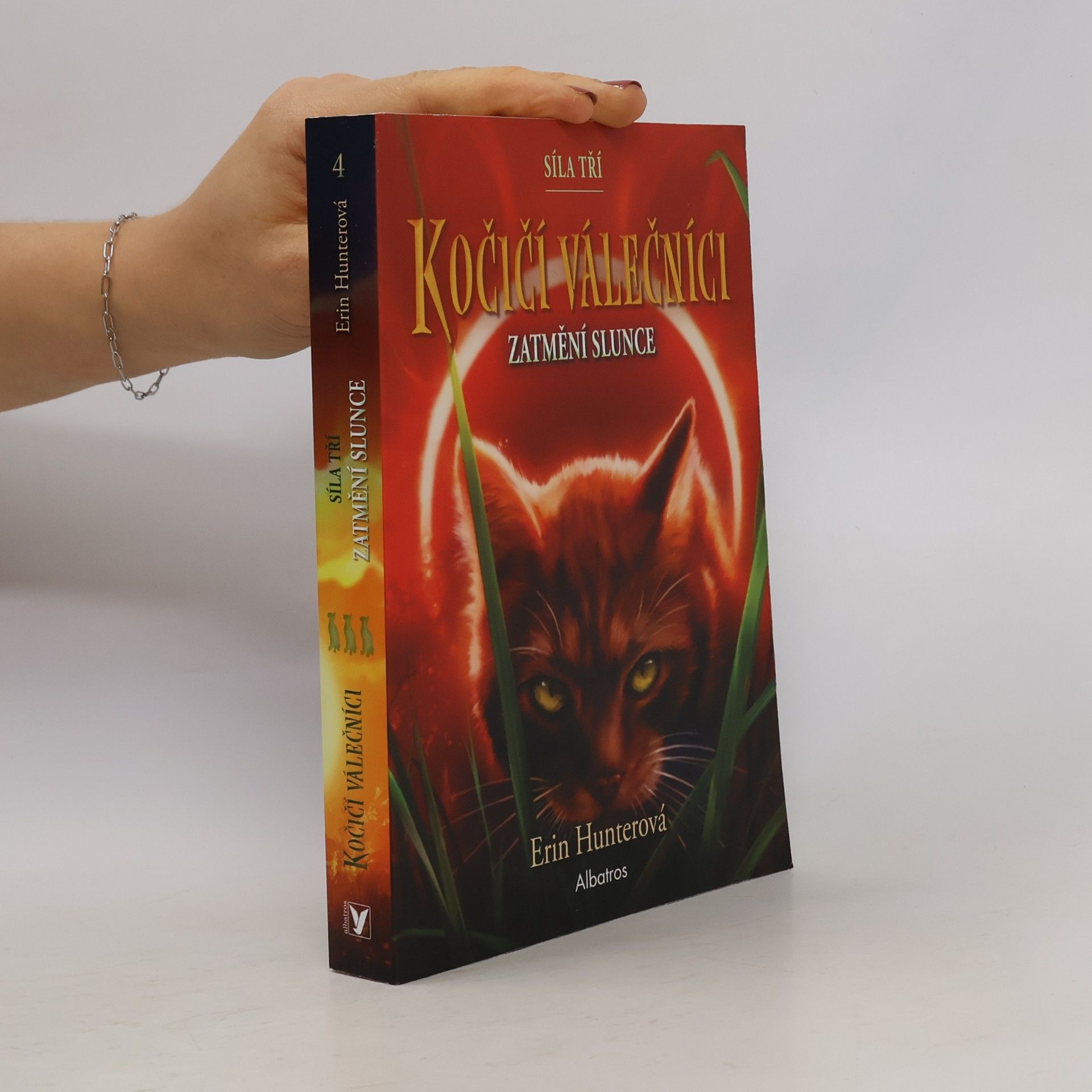 Erin Hunter Zatmění slunce
