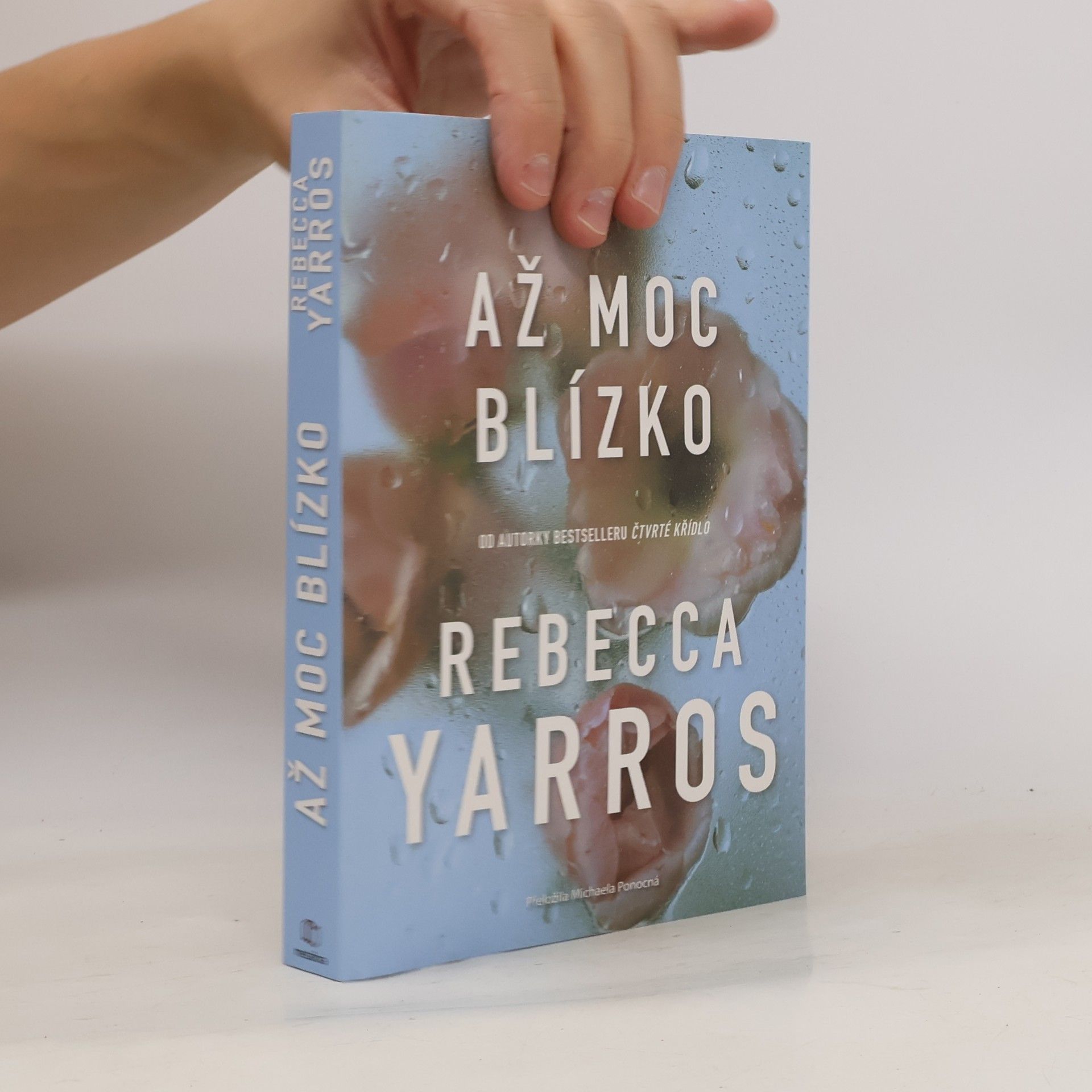 Rebecca Yarros Až moc blízko