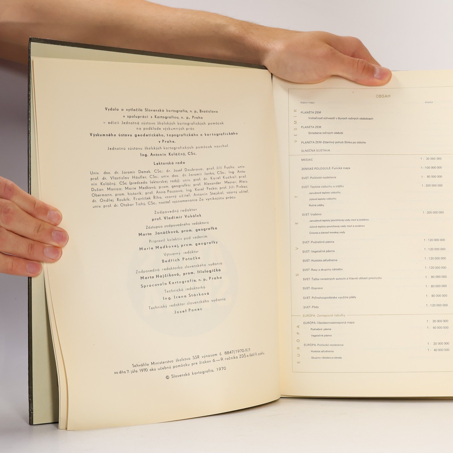 Autorenkollektiv Atlas sveta