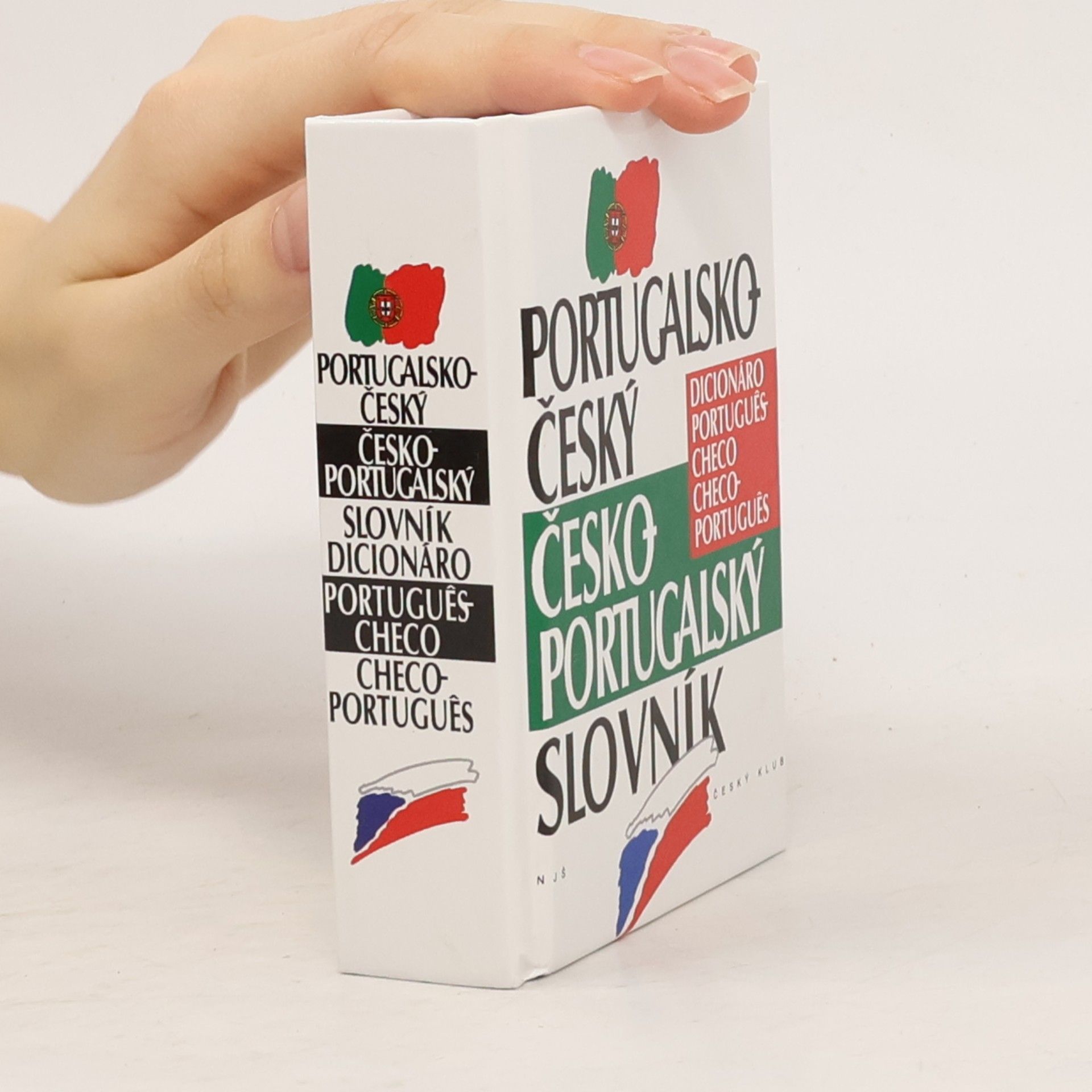 Tomáš Uchytil Portugalsko-český, česko-portugalský slovník = Dicionário português-checo, checo-potuguês