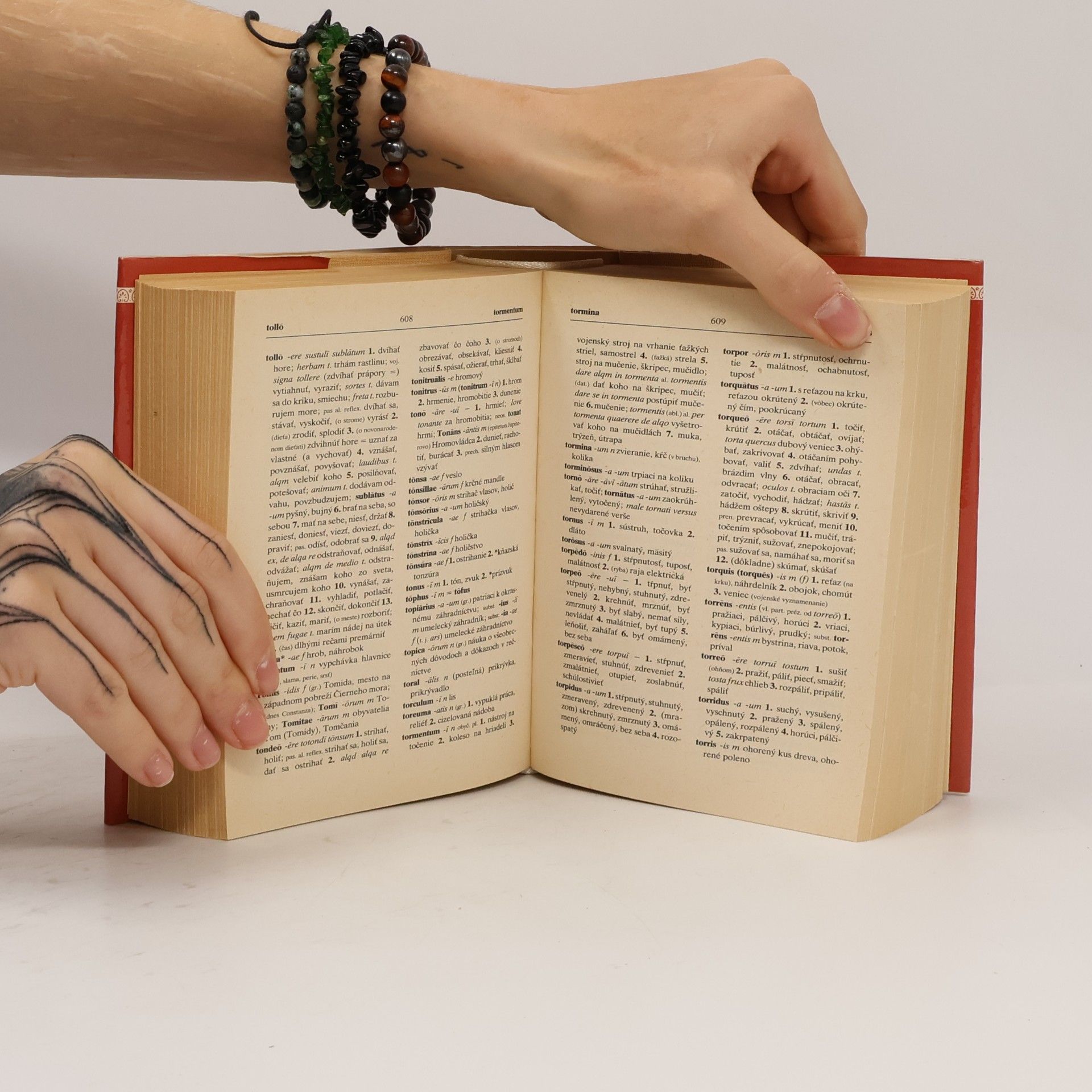 Various authors Latinsko-slovenský a slovensko-latinský slovník
