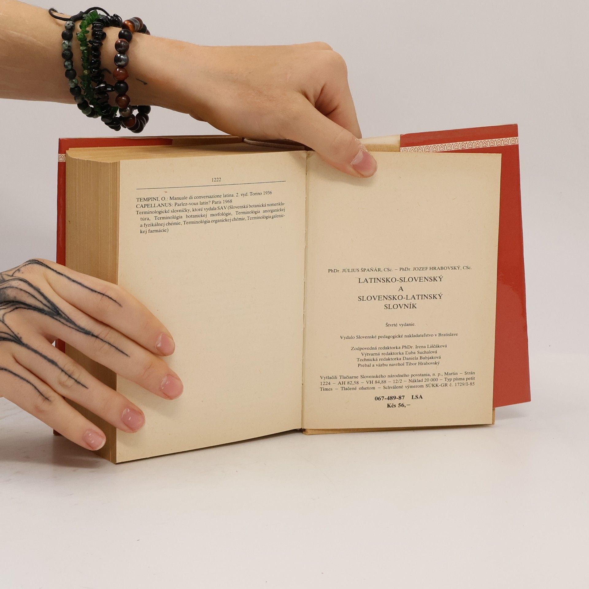 Various authors Latinsko-slovenský a slovensko-latinský slovník