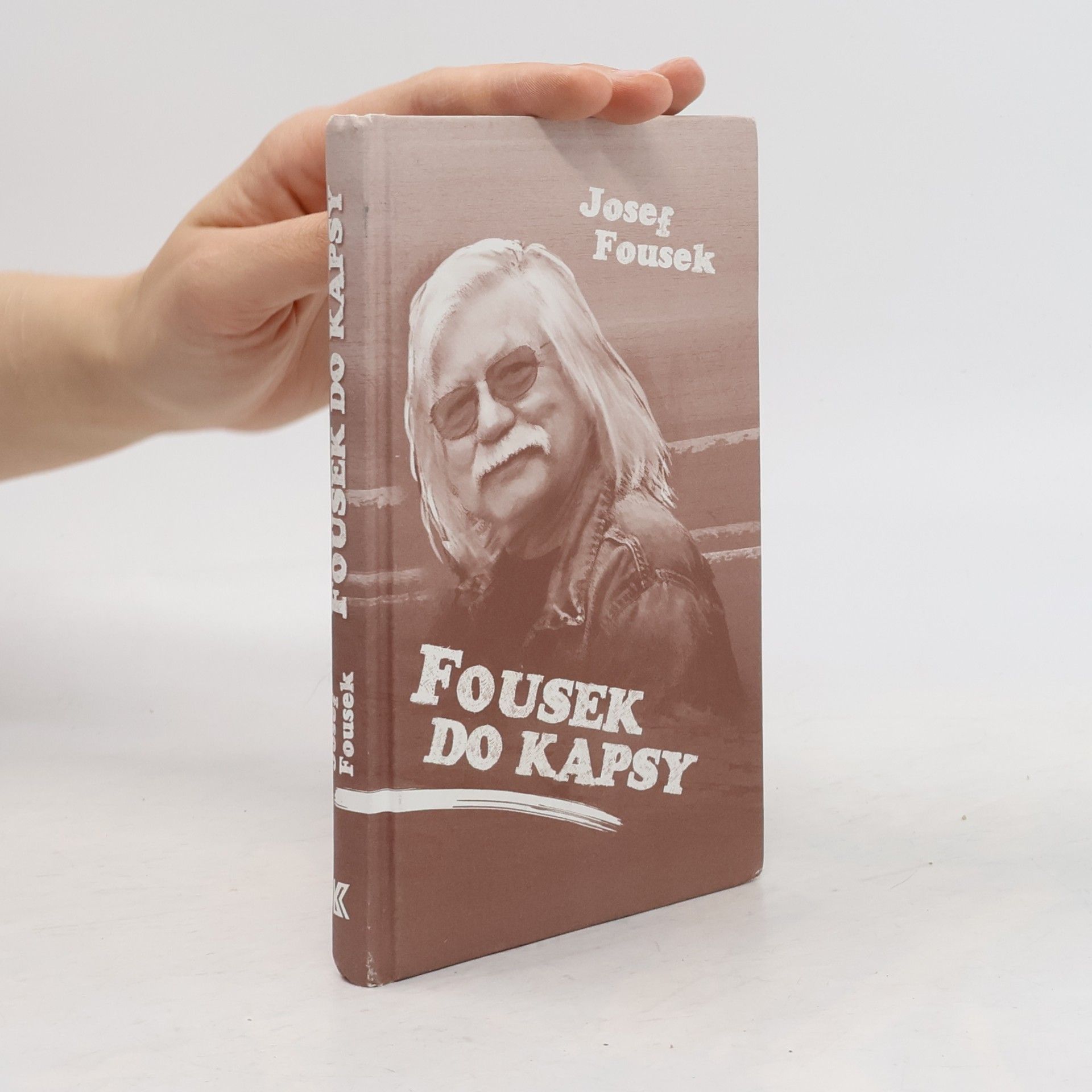 Josef Fousek Fousek do kapsy. Výběr 1969-2012. Epigramy, aforismy, satira