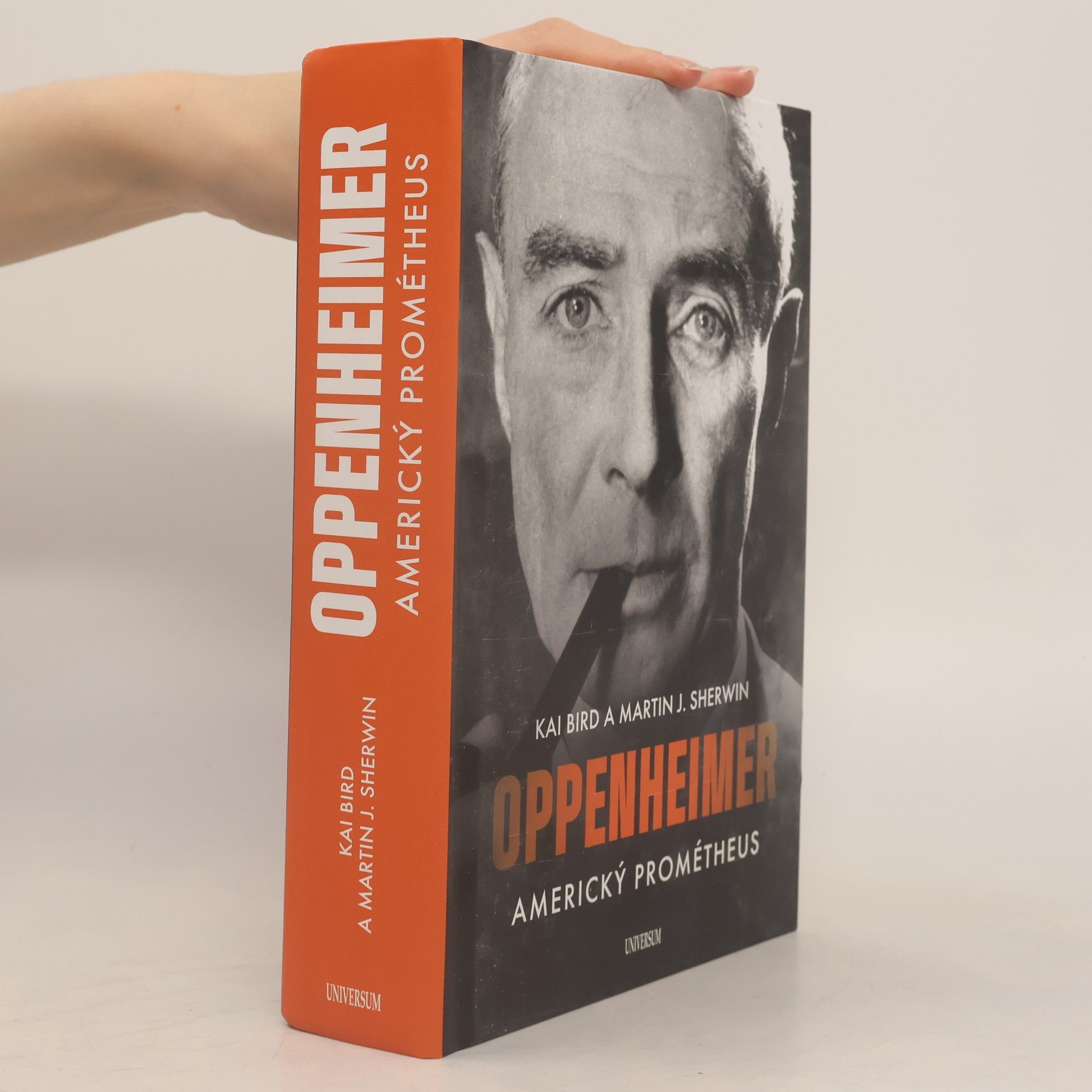Kai Bird Oppenheimer. Americký Prométheus