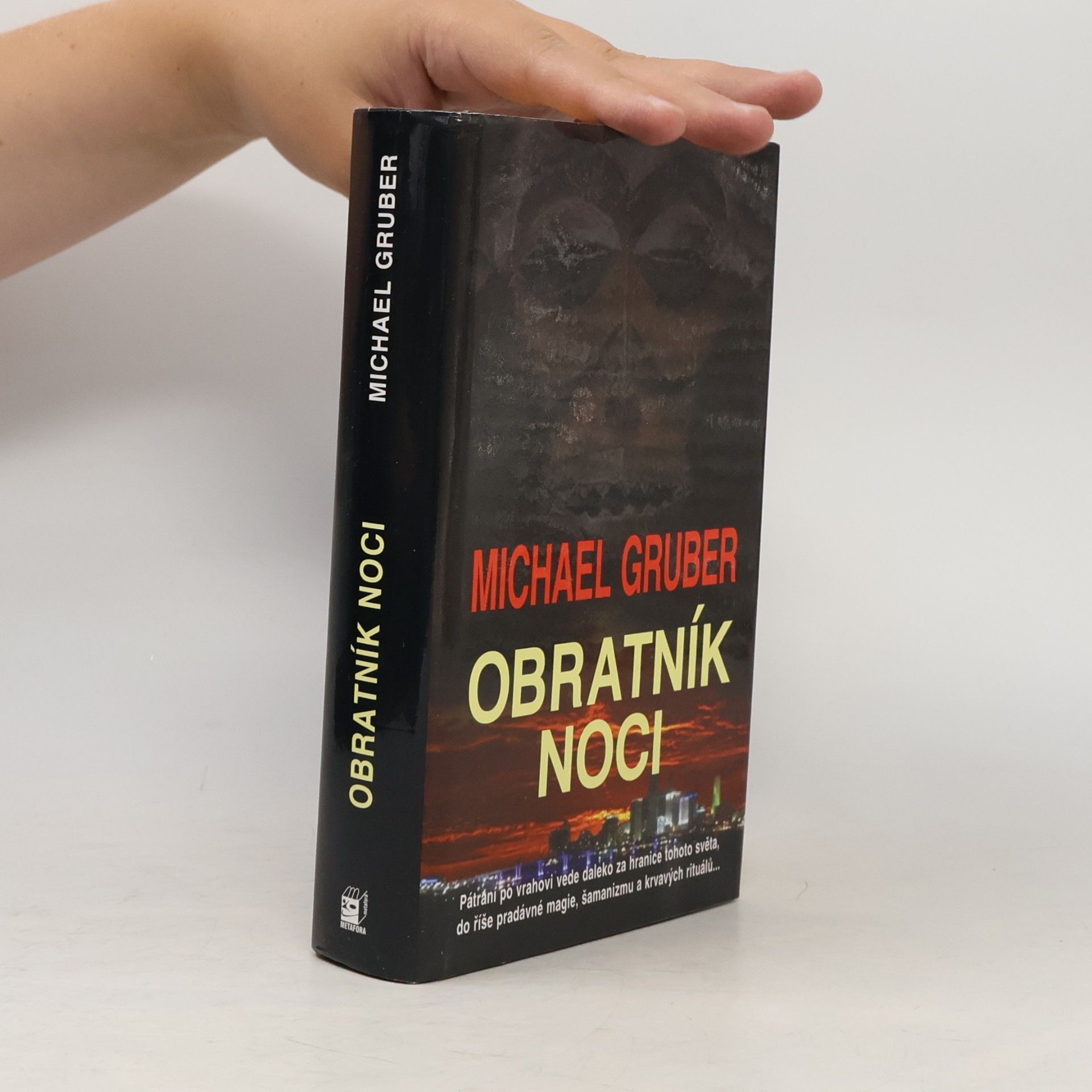 Michael Gruber Obratník noci