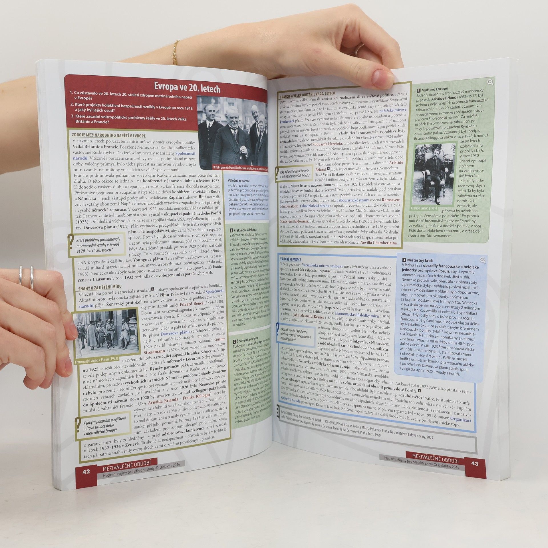 Jan Čurda Moderní dějiny pro střední školy: Světové a české dějiny 20. století a prvního desetiletí 21. století