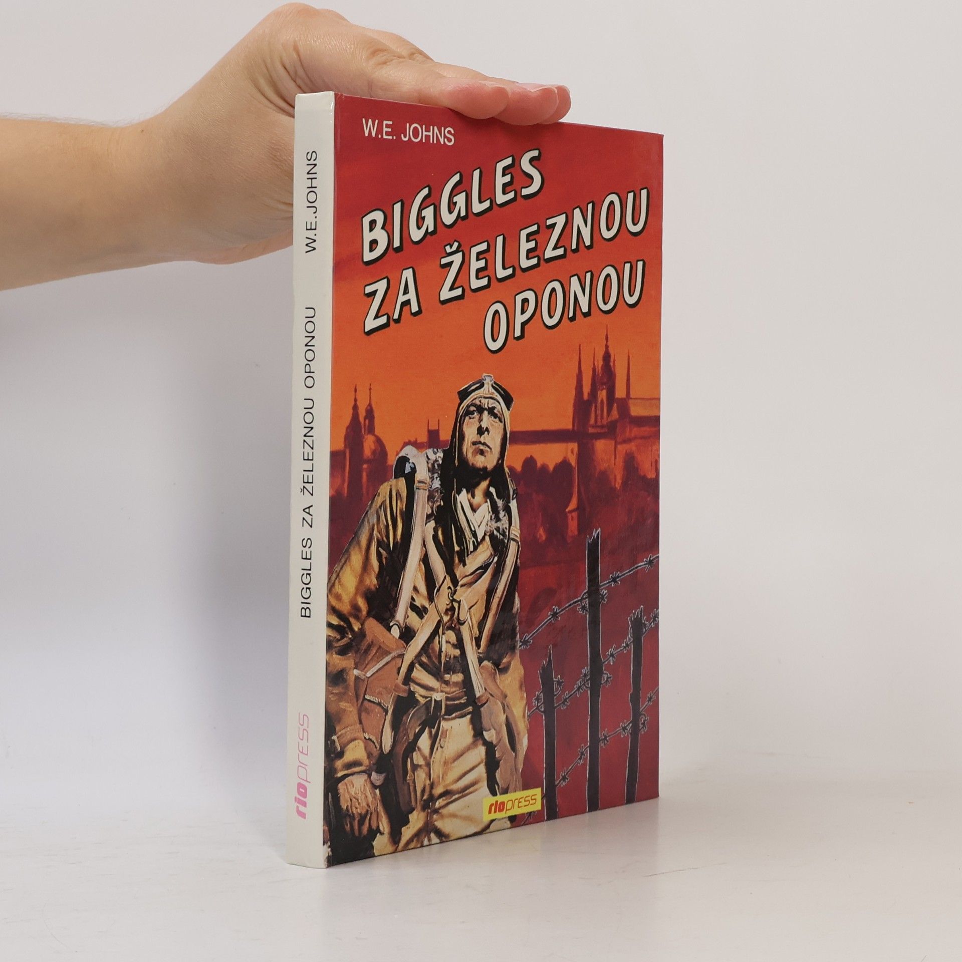 William Earl Johns Biggles za železnou oponou