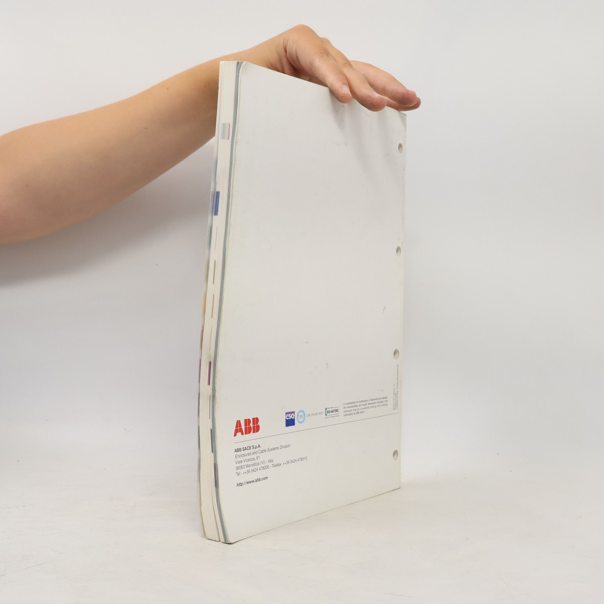 Collectif d'auteurs Insulating enclosures and installation material