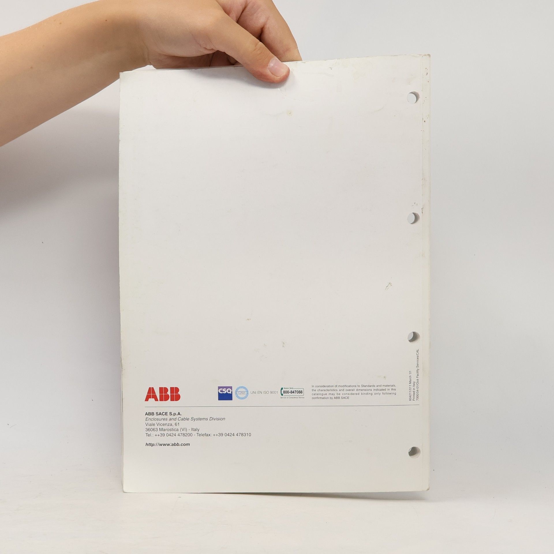 Collectif d'auteurs Insulating enclosures and installation material